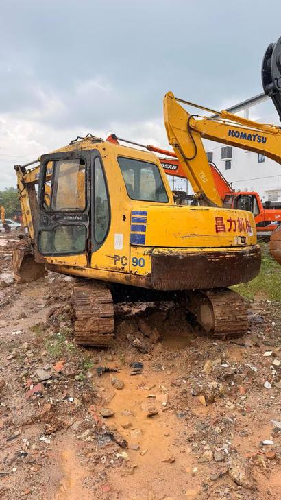 Buy Komatsu PC60-7 Used Excavator / 1