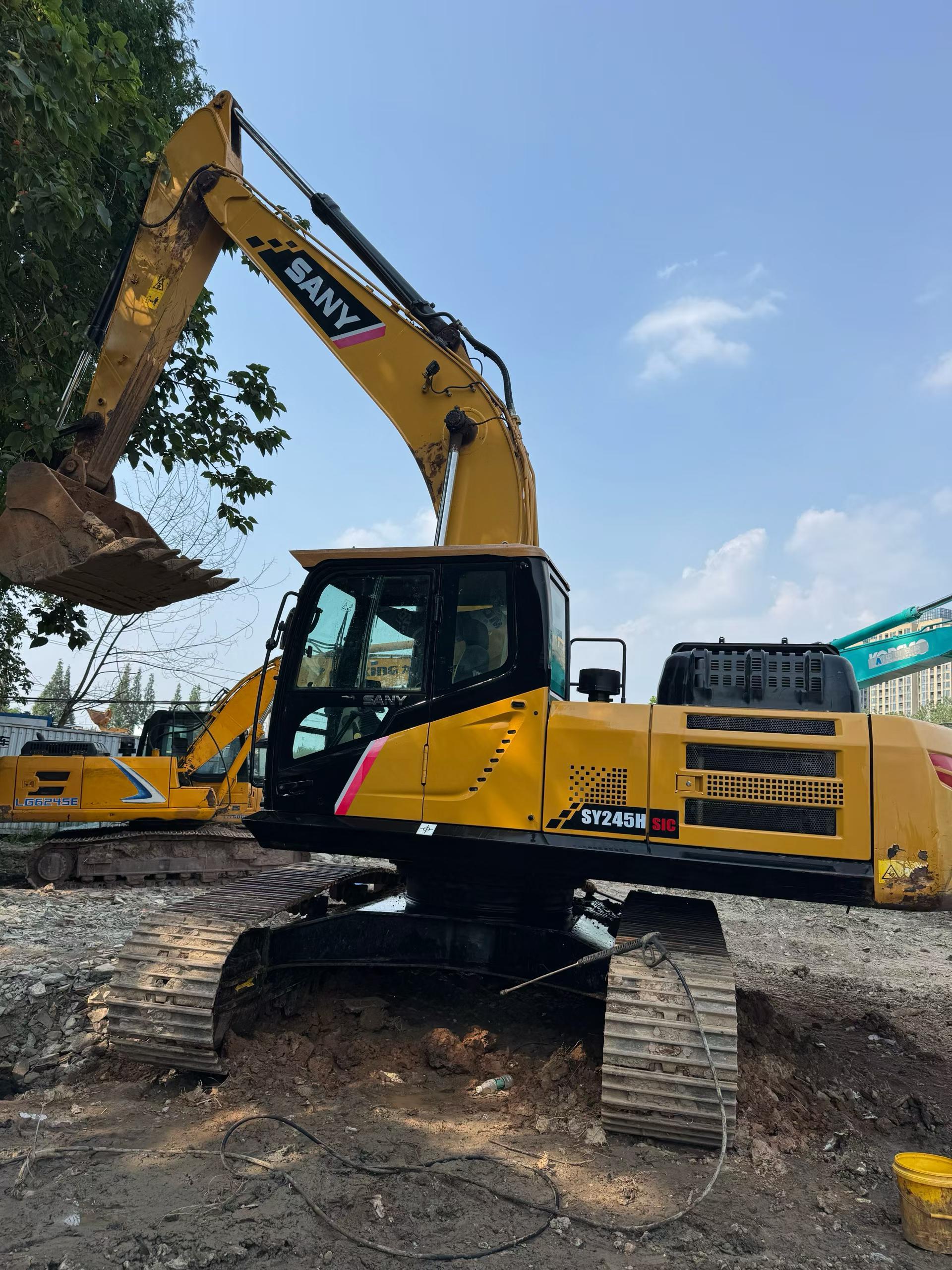 Buy Sany SY245H Used Excavator / 1