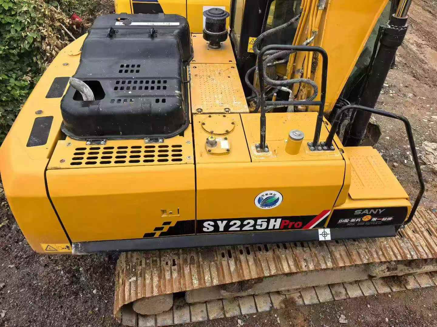 Buy Sany SY225C Used Excavator / 3 Buy Sany SY225C Used Excavator / 3