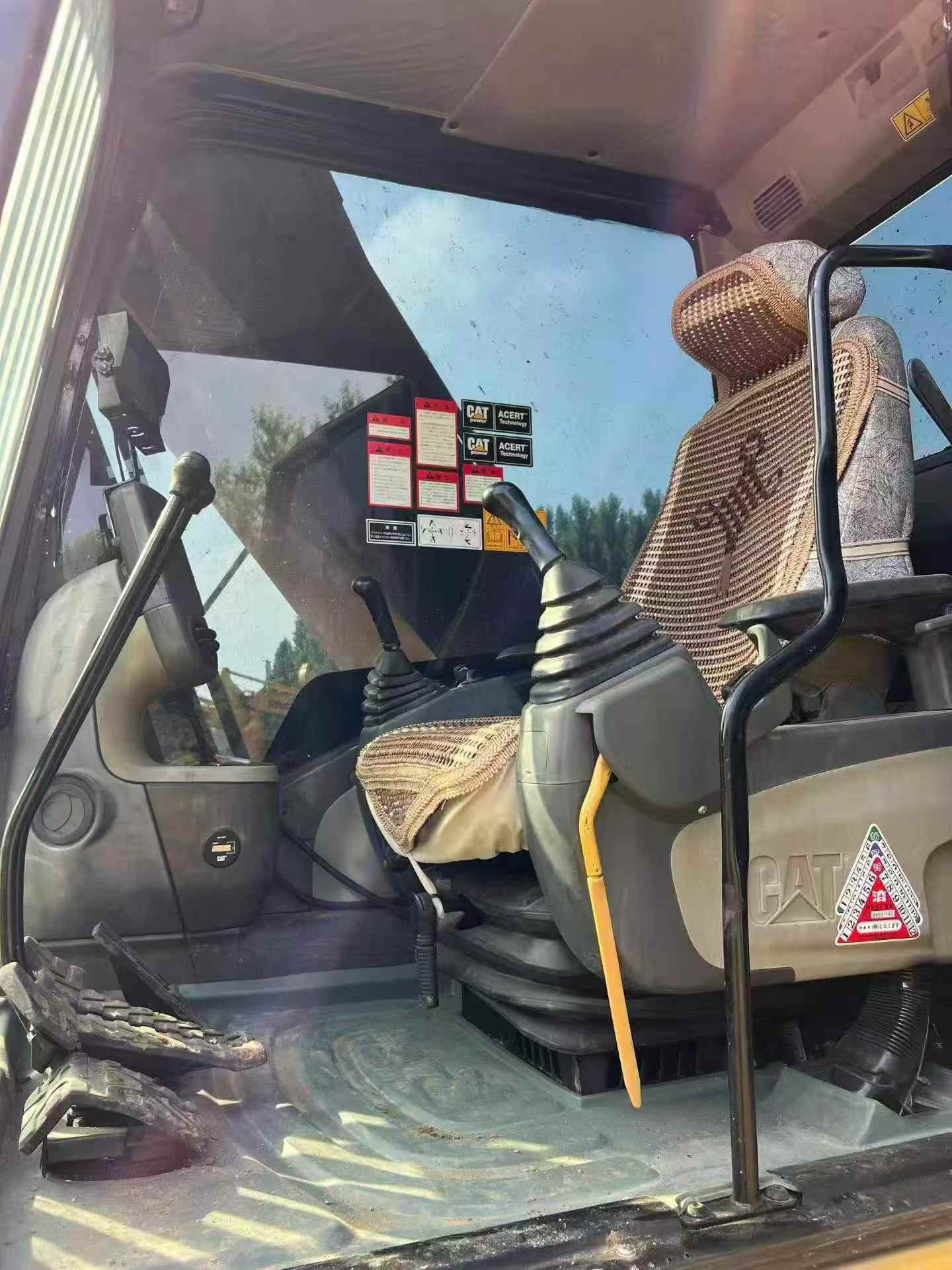 Buy Caterpillar 324D Used Excavator / 8 Buy Caterpillar 324D Used Excavator / 8
