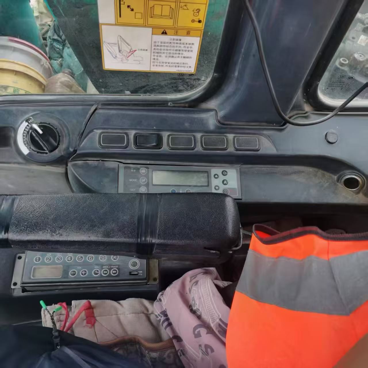 Buy Kobelco SK260 Used Excavator / 9 Buy Kobelco SK260 Used Excavator / 9