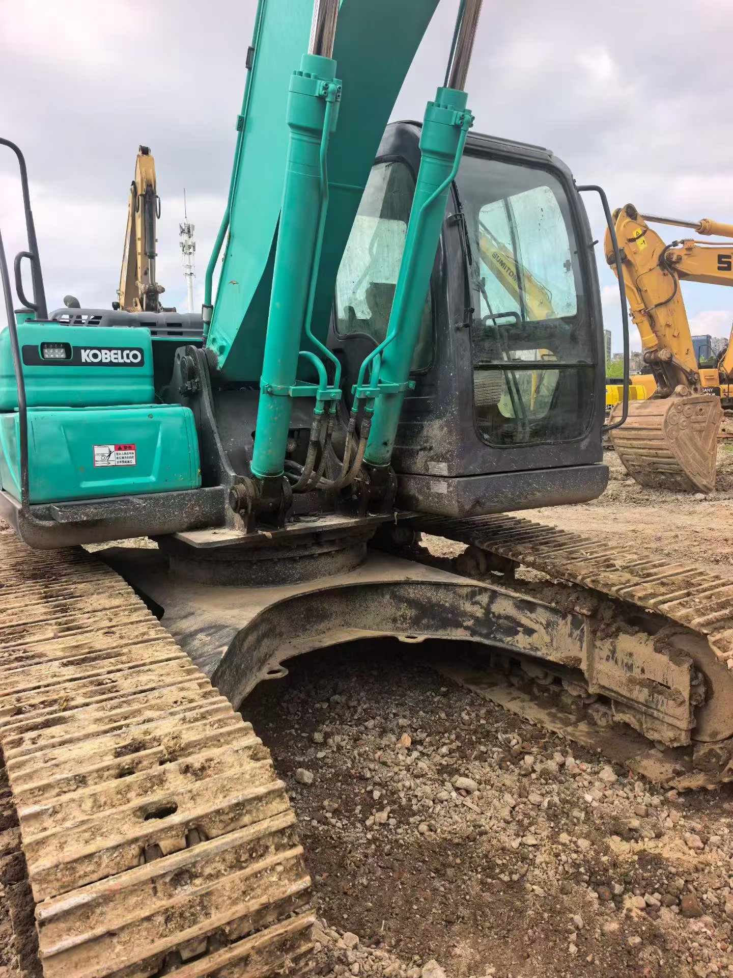 Buy Kobelco SK210 Used Excavator / 8 Buy Kobelco SK210 Used Excavator / 8