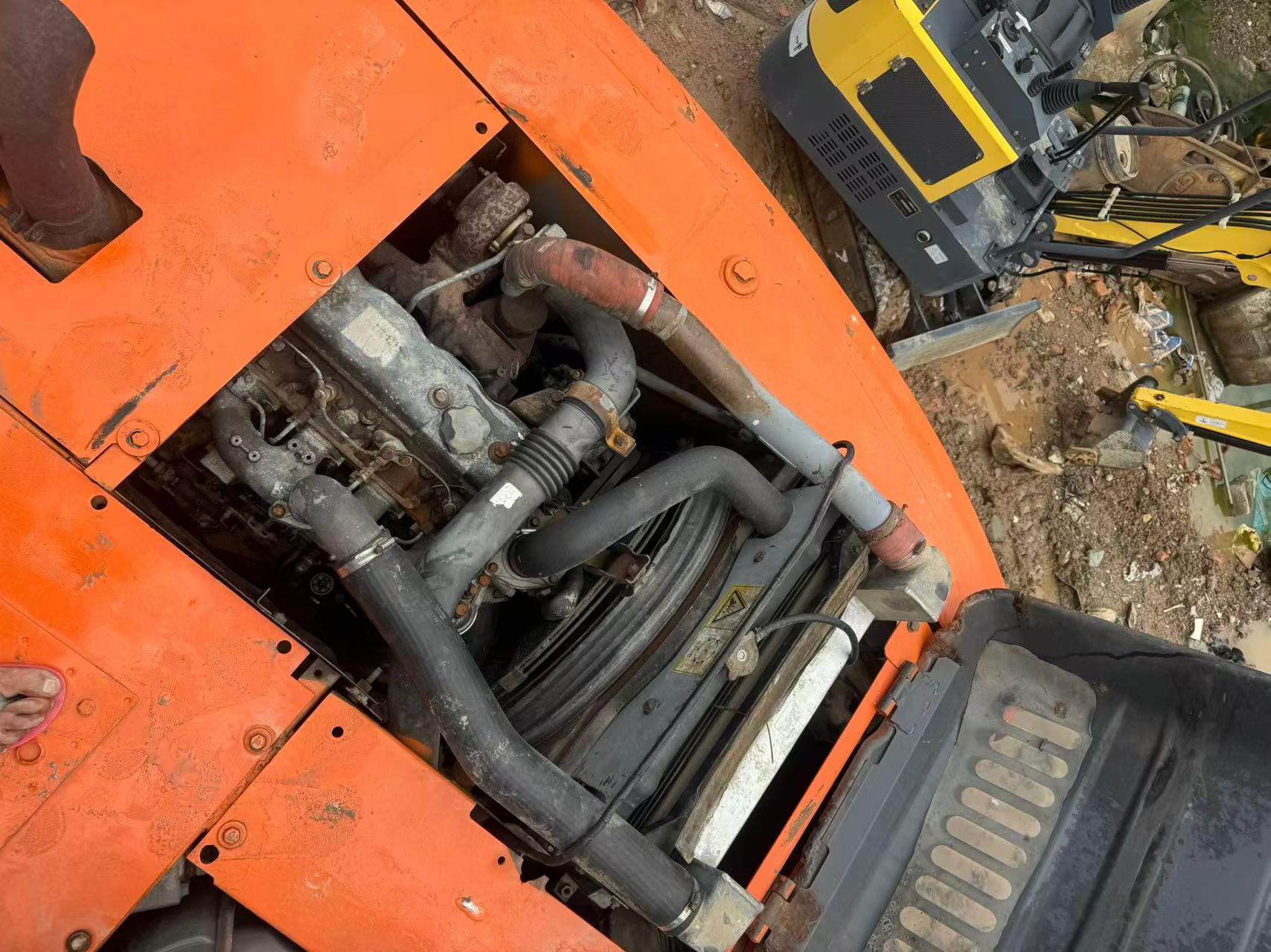 Buy Hitachi EX120-6 Used Excavator / 8