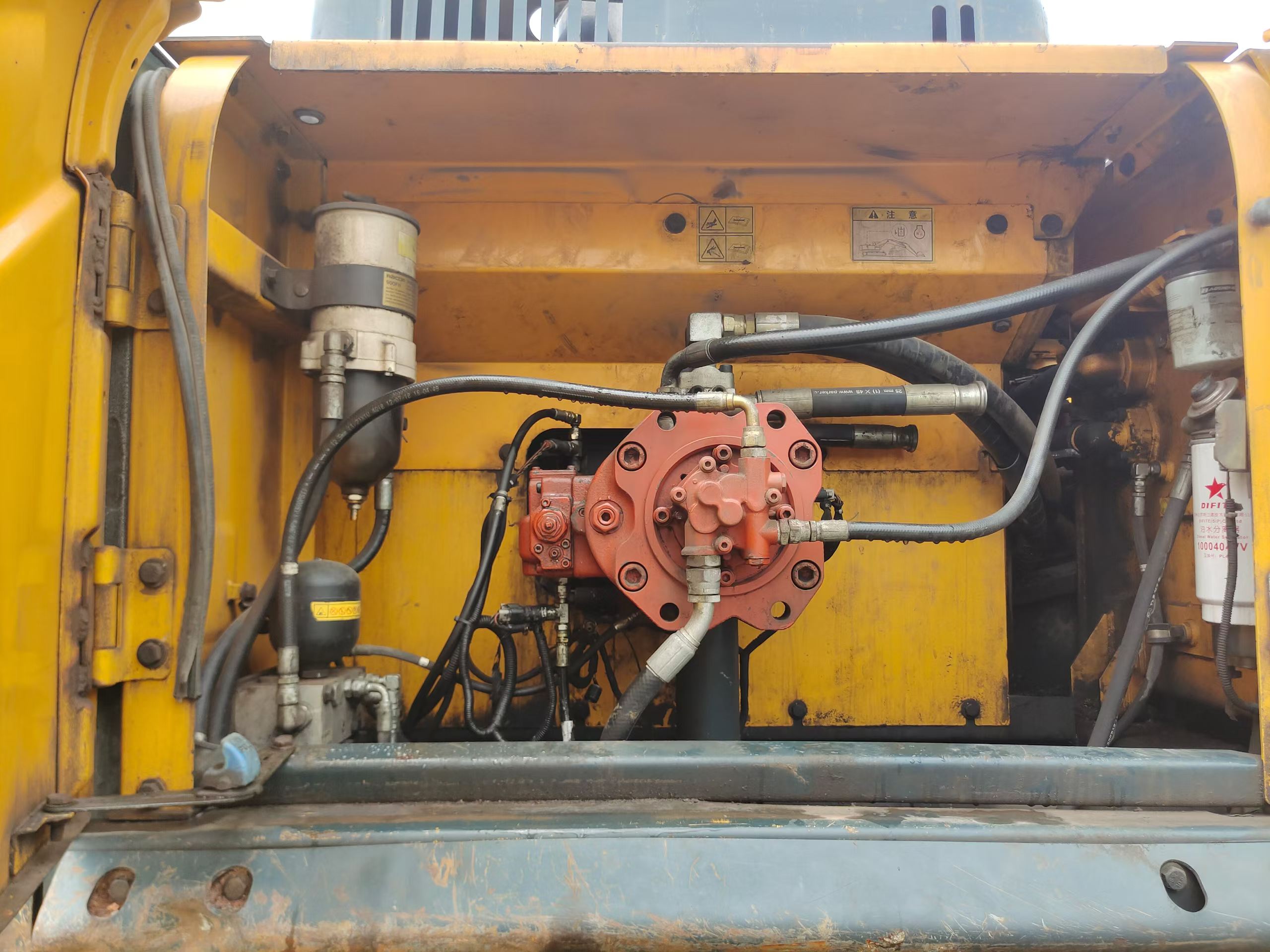 Buy Hyundai R350LVS Used Excavator / 6 Buy Hyundai R350LVS Used Excavator / 6