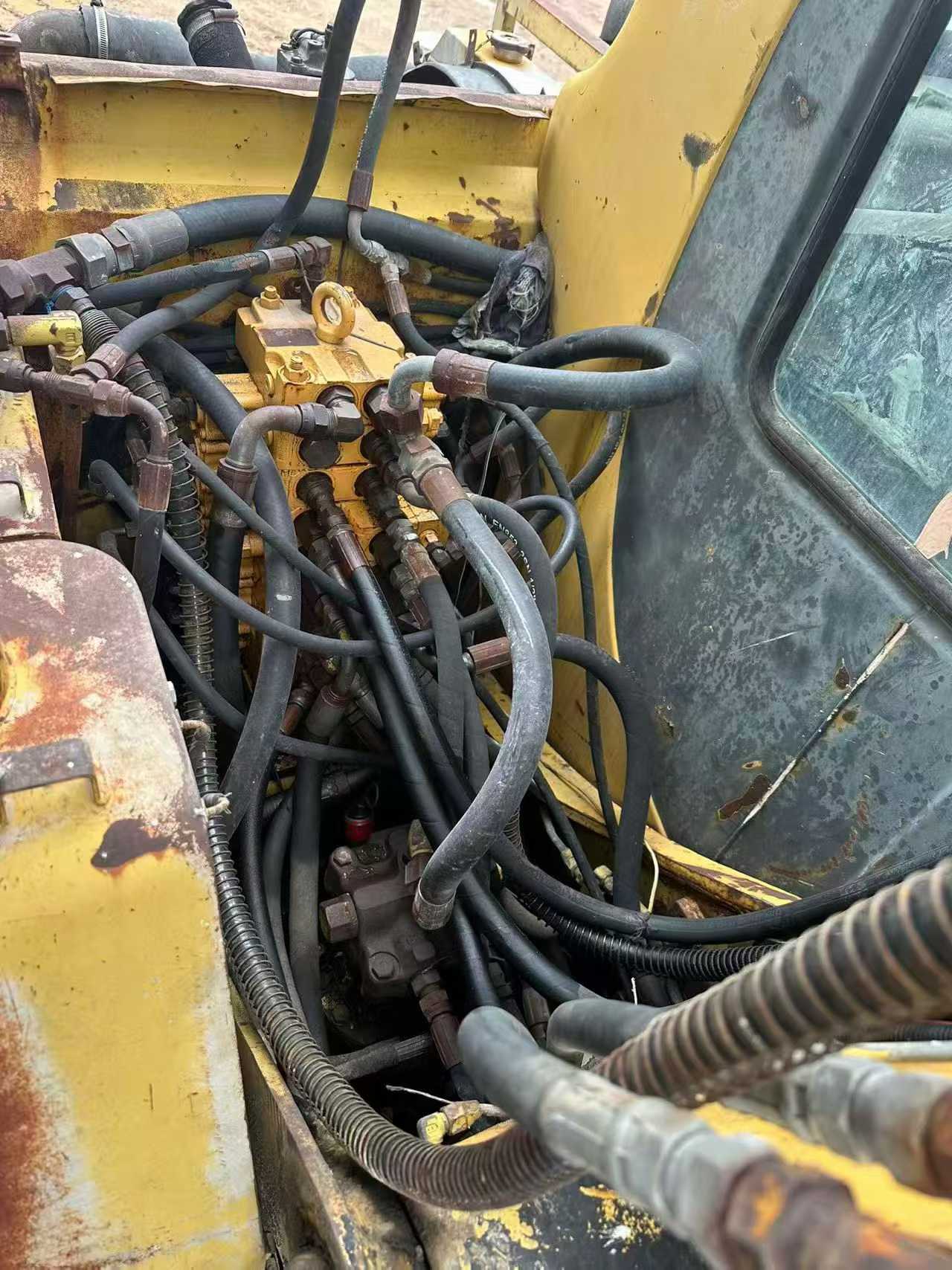 Buy Komatsu PC60-7 Used Excavator / 2 Buy Komatsu PC60-7 Used Excavator / 2