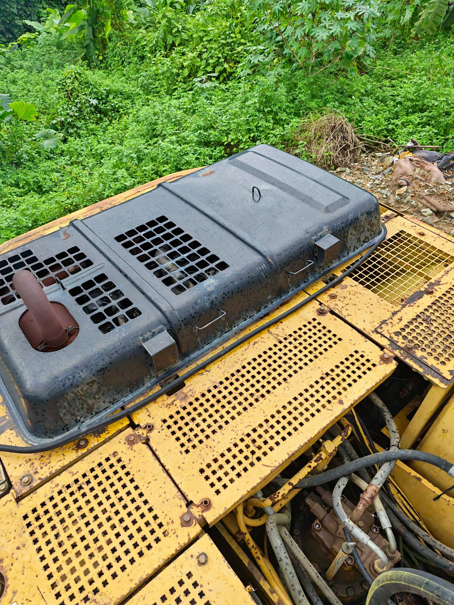 Buy Caterpillar 320B Used Excavator / 2 Buy Caterpillar 320B Used Excavator / 2