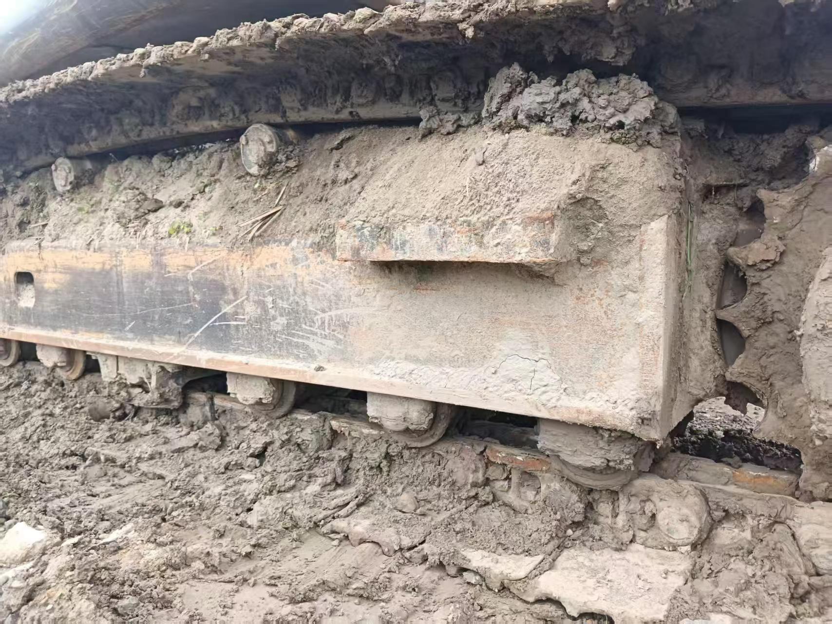 Buy XCMG XE200 Used Excavator / 2 Buy XCMG XE200 Used Excavator / 2