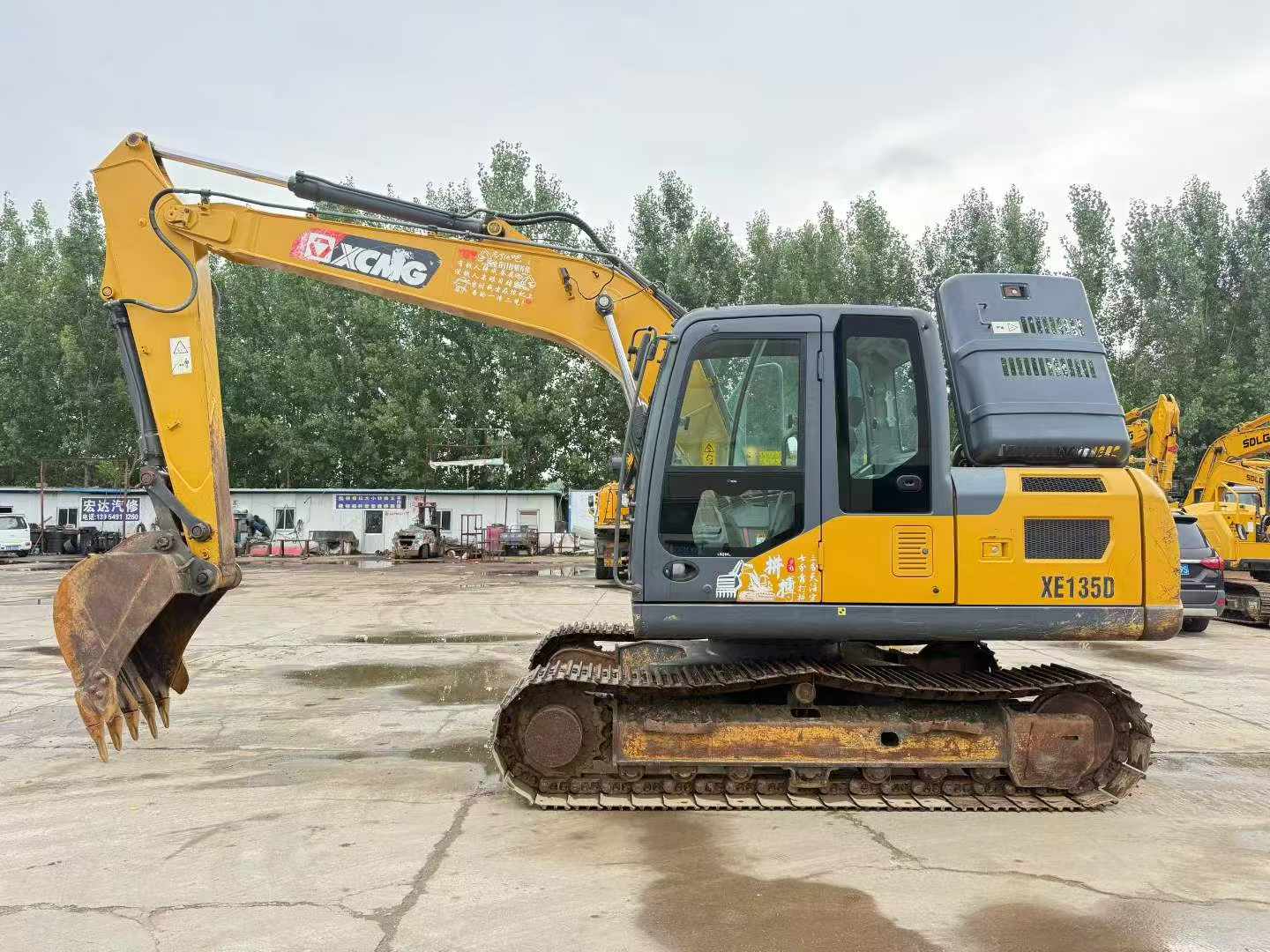 Buy XCMG XE135B Used Excavator / 1