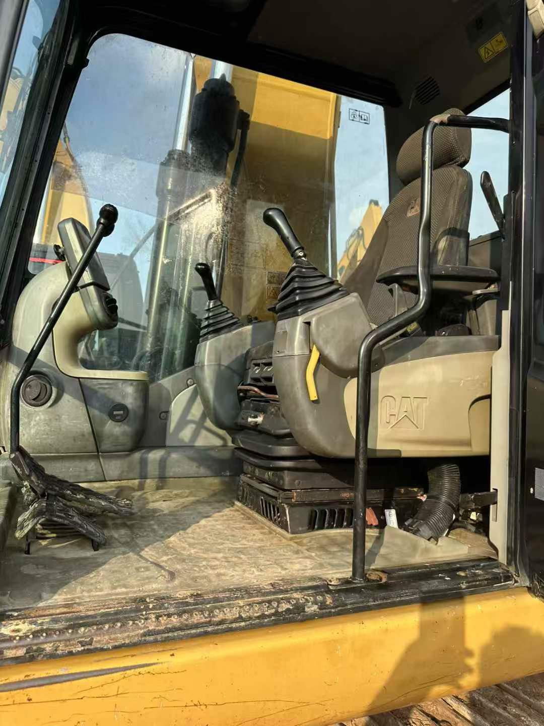 Buy Caterpillar 320D Used Excavator / 7 Buy Caterpillar 320D Used Excavator / 7
