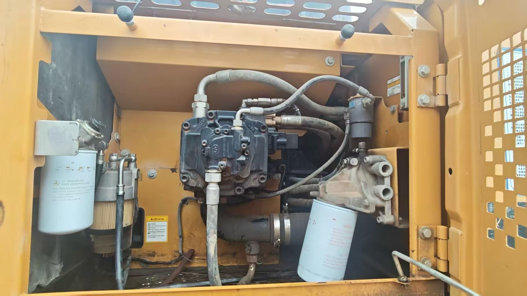 Buy Sany SY205C Used Excavator / 4 Buy Sany SY205C Used Excavator / 4