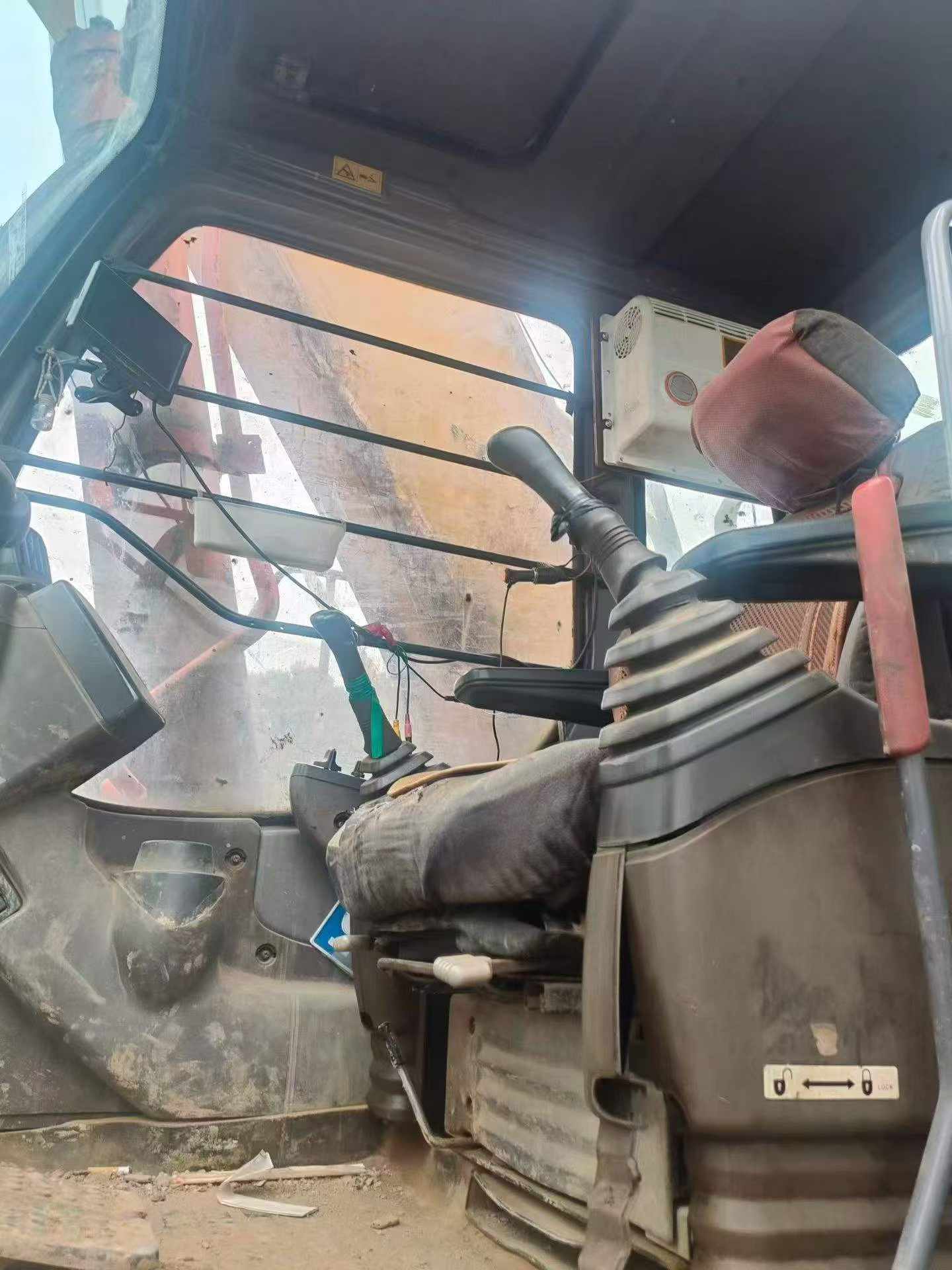 Buy Hitachi ZX330-6 Used Excavator / 1