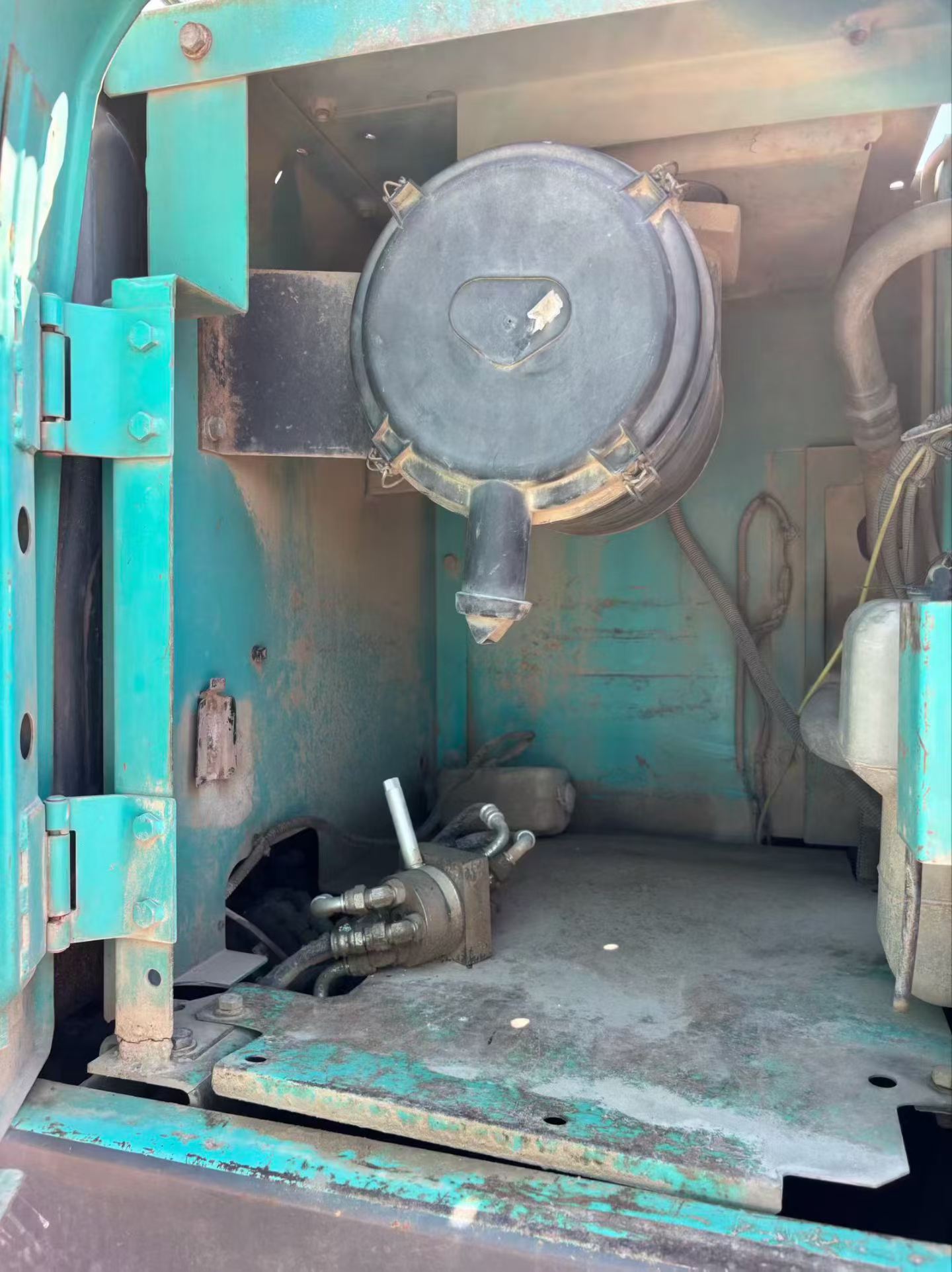 Buy Kobelco SK210 Used Excavator / 4