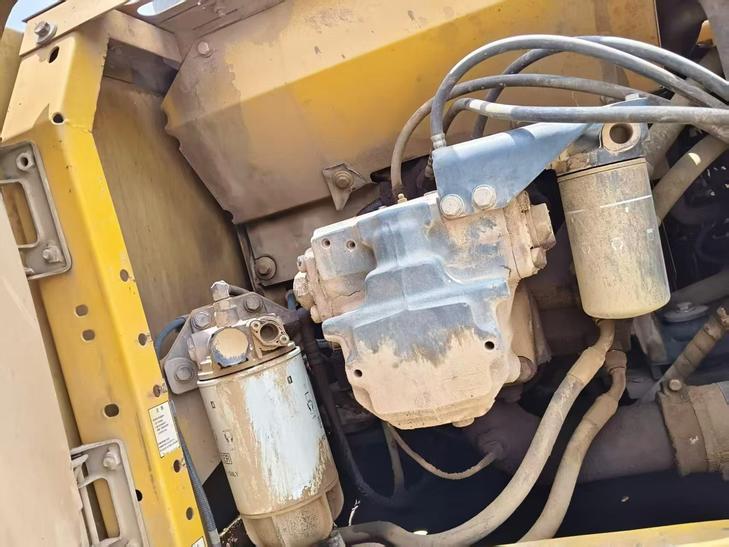 Buy Komatsu PC200-8 Used Excavator / 1