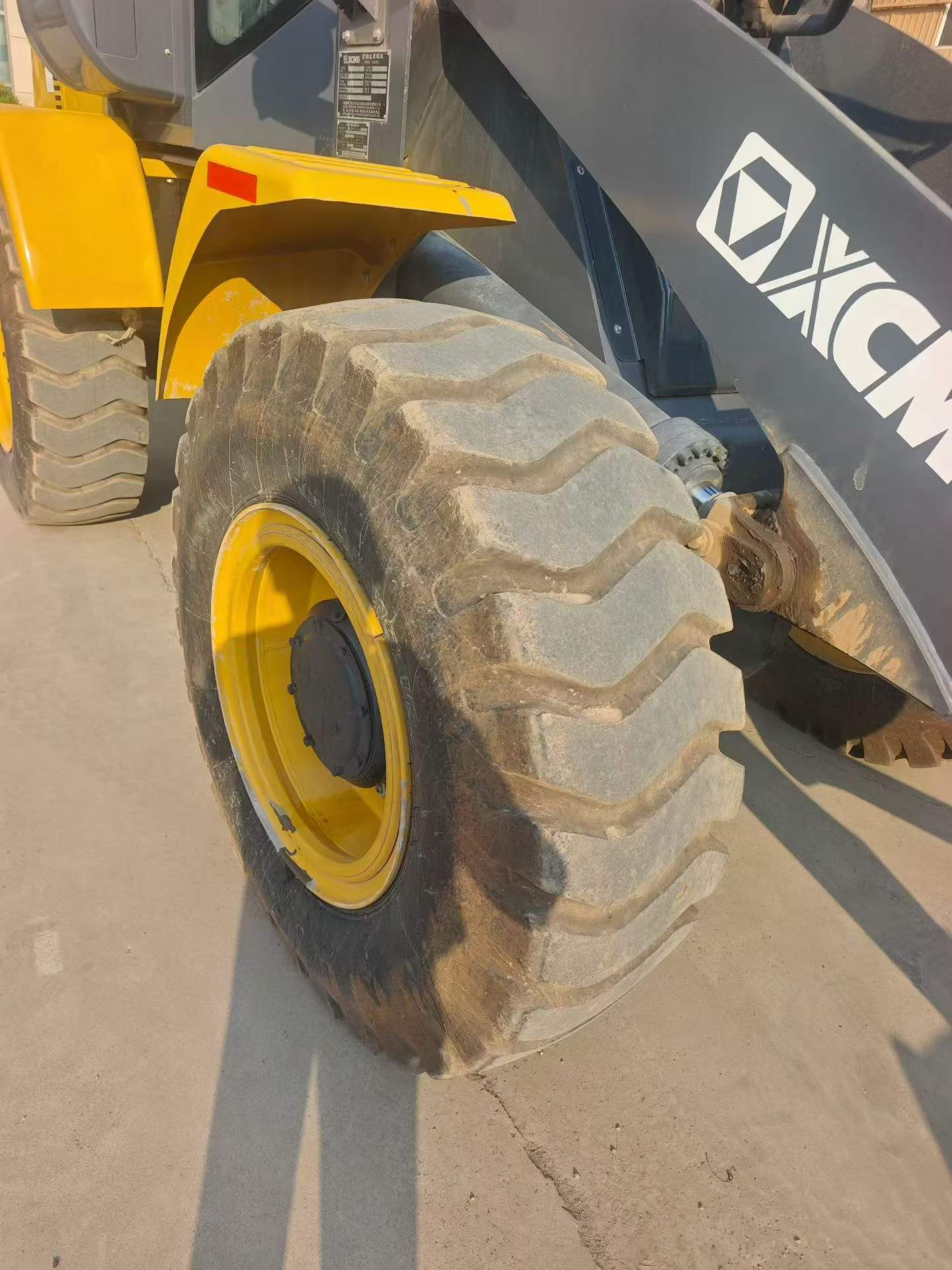Buy XCMG LW300FV Used Loader / 4 Buy XCMG LW300FV Used Loader / 4