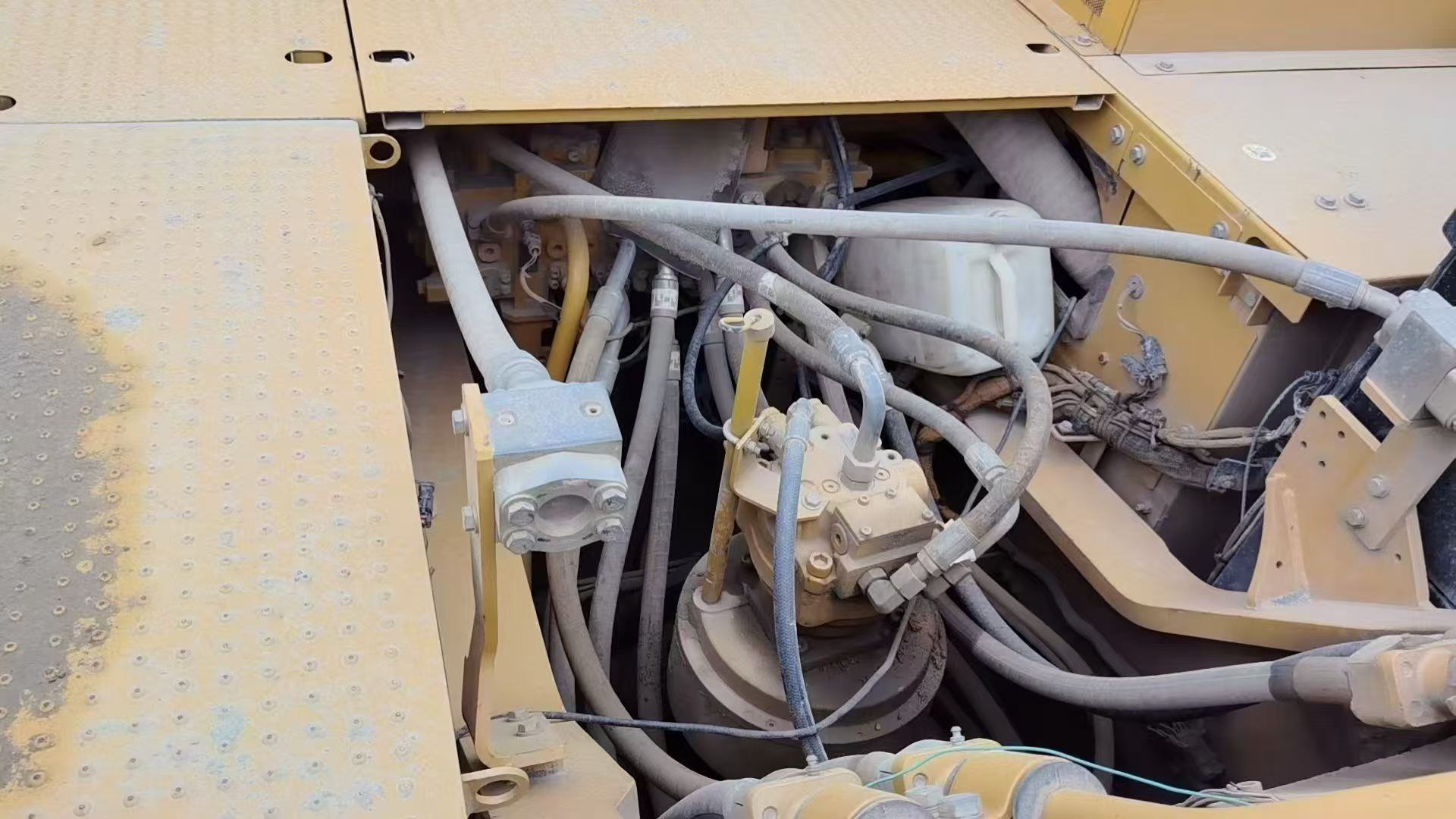 Buy Caterpillar 336E Used Excavator / 1