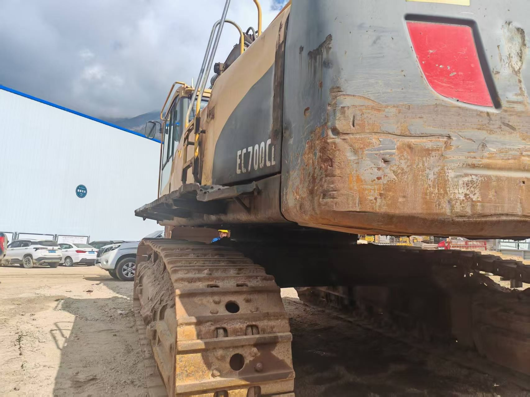 Buy Volvo EC700C Used Excavator / 4 Buy Volvo EC700C Used Excavator / 4