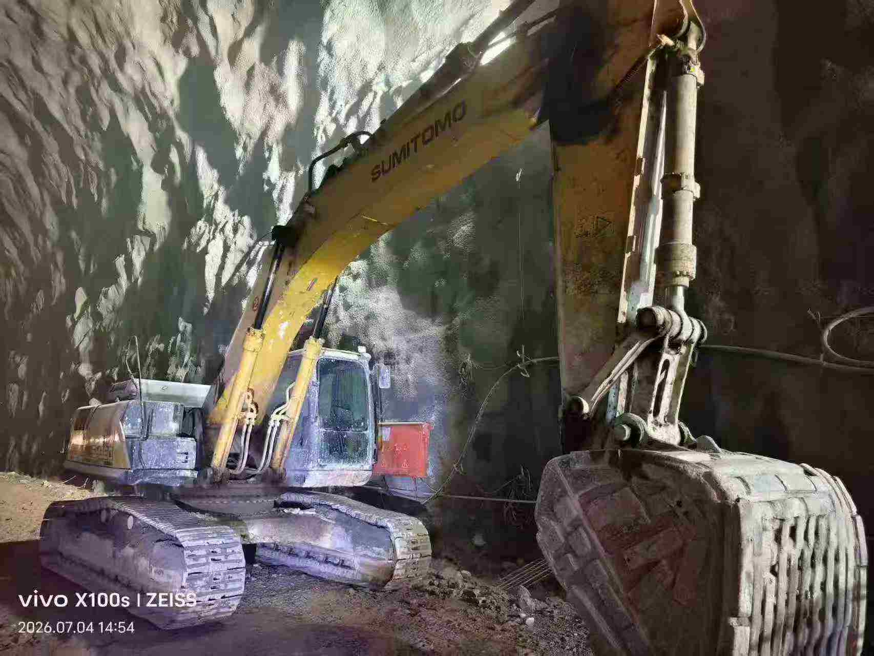 Buy Sumitomo SH380-5 Used Excavator / 1