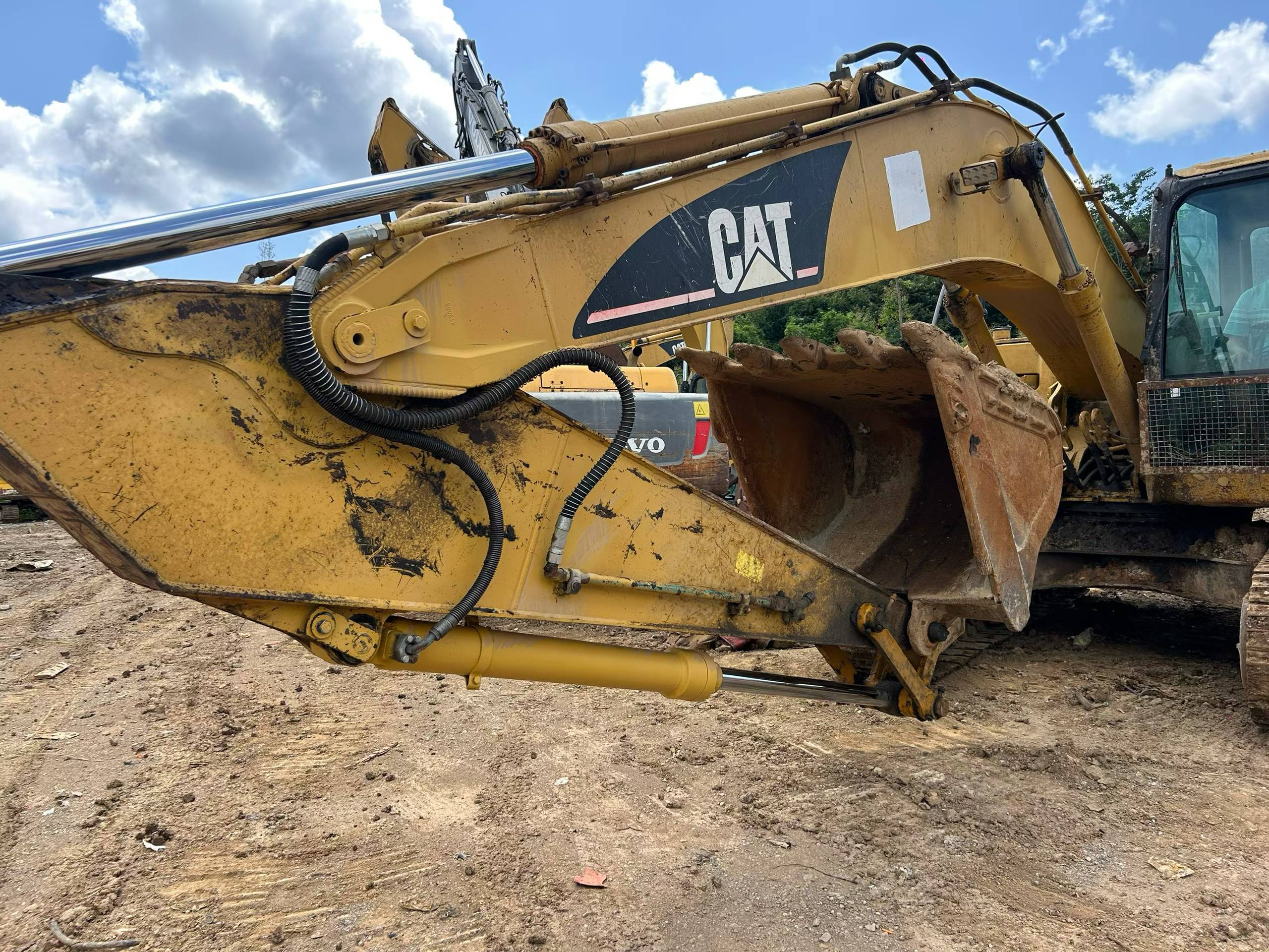 Buy Caterpillar 320D Used Excavator / 3 Buy Caterpillar 320D Used Excavator / 3
