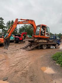 Buy Doosan DH80 Used Excavator / 2 Buy Doosan DH80 Used Excavator / 2