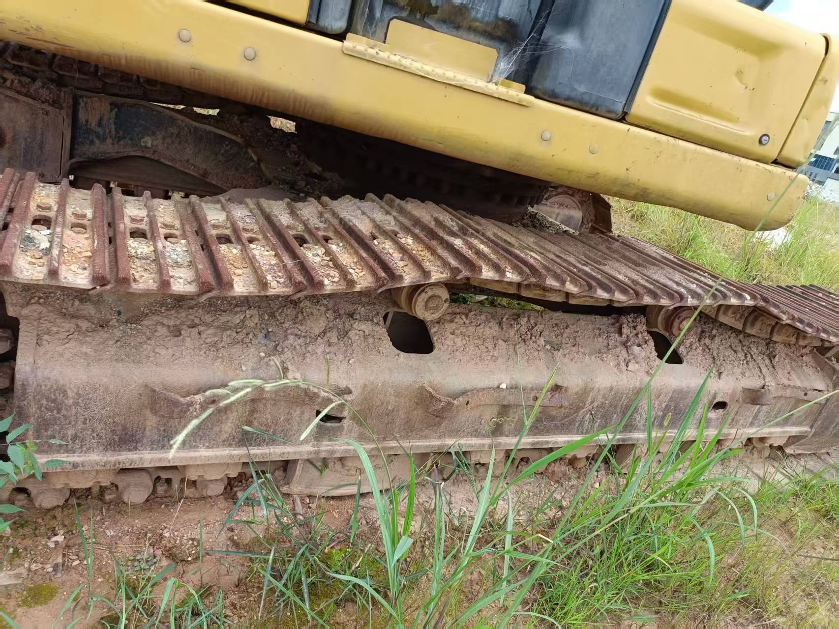 Buy Caterpillar 323 Used Excavator / 2 Buy Caterpillar 323 Used Excavator / 2
