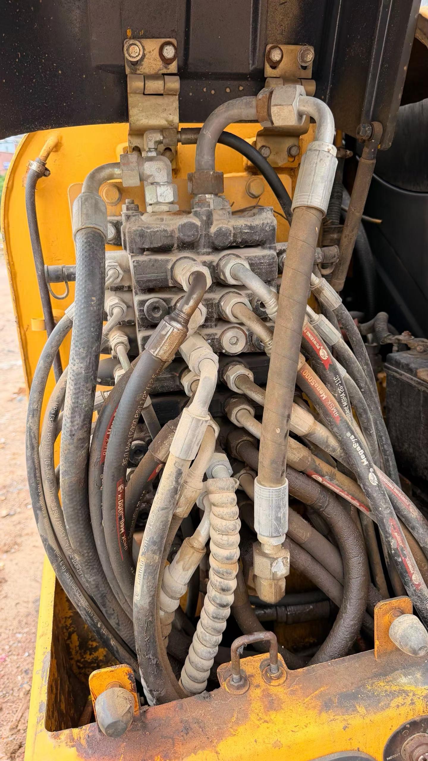 Buy XCMG XE60 Used Excavator / 6 Buy XCMG XE60 Used Excavator / 6