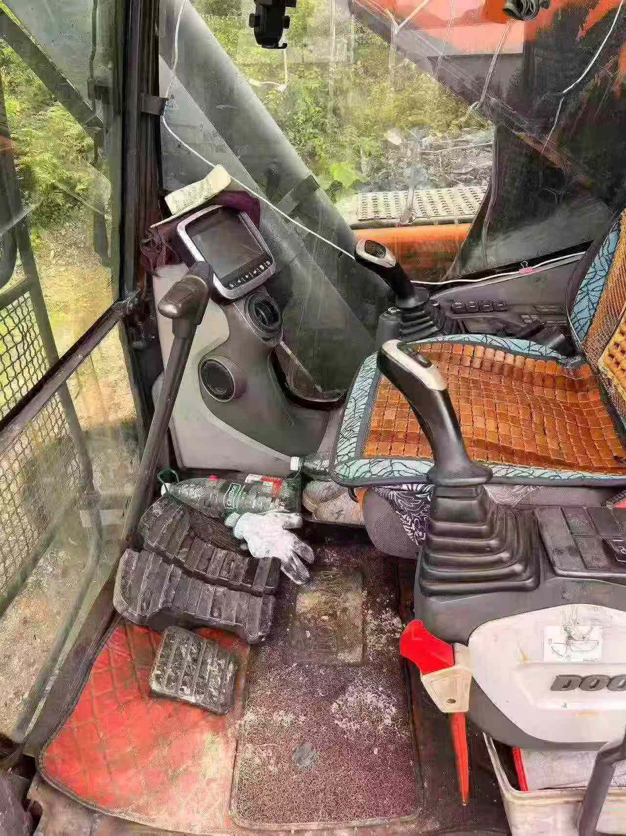 Buy Doosan DH420LC-7 Used Excavator / 3 Buy Doosan DH420LC-7 Used Excavator / 3