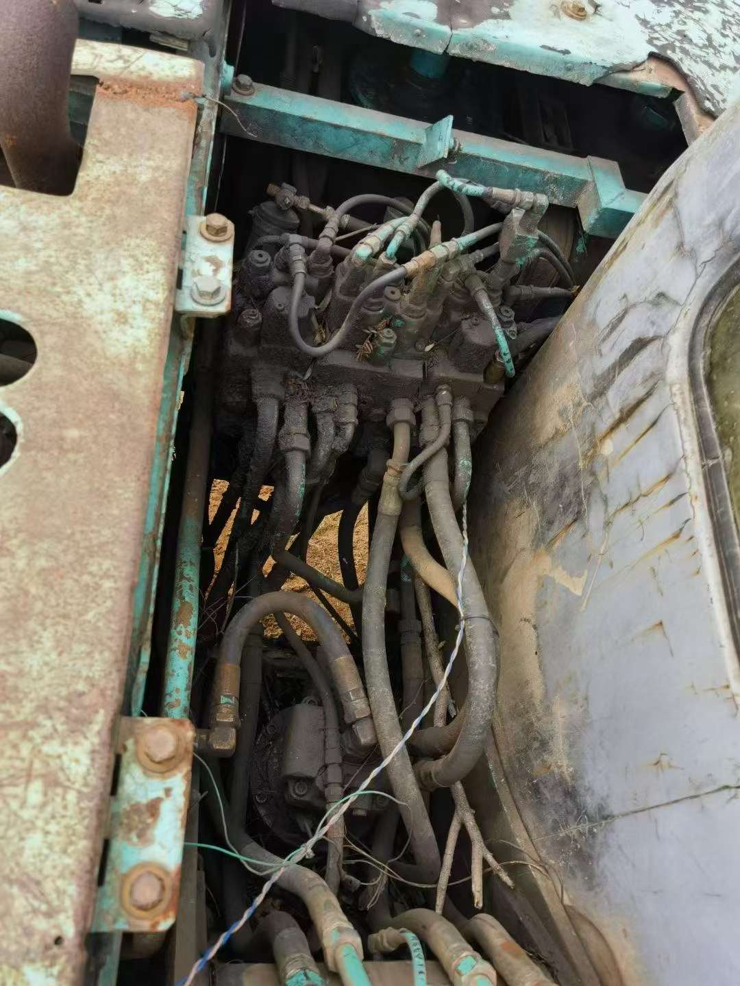 Buy Kobelco SK60 Used Excavator / 2 Buy Kobelco SK60 Used Excavator / 2