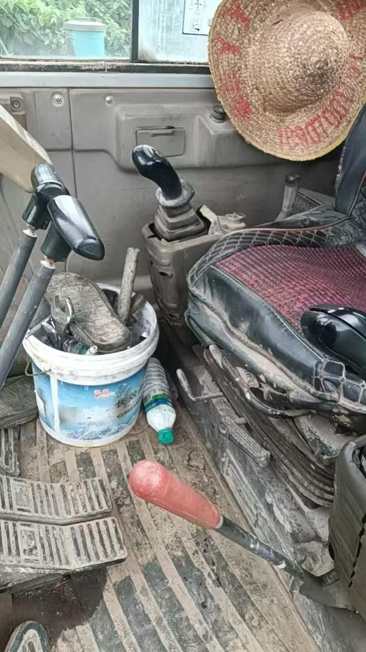Buy Kobelco SK60 Used Excavator / 2