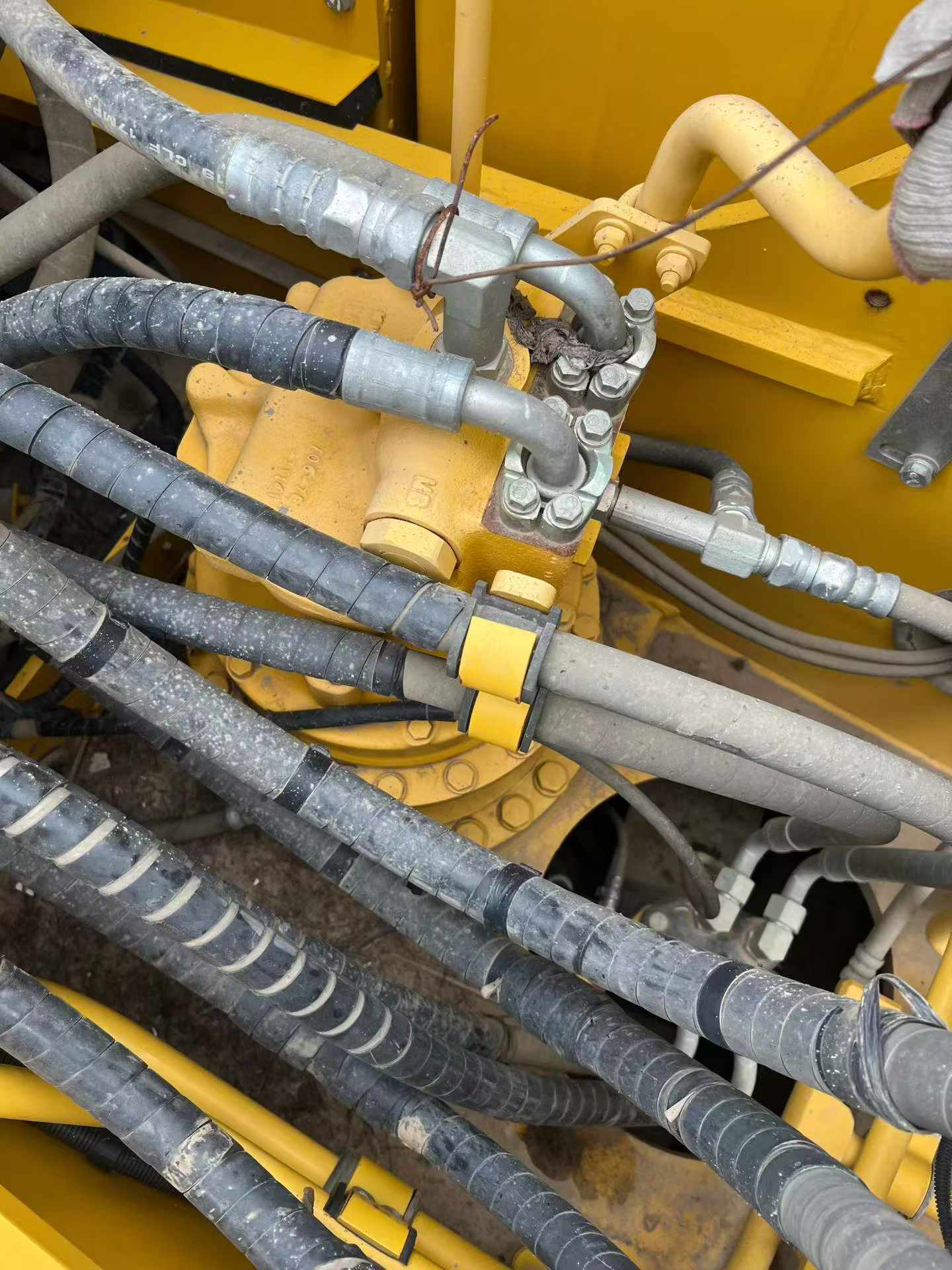 Buy Komatsu PC200 Used Excavator / 8 Buy Komatsu PC200 Used Excavator / 8