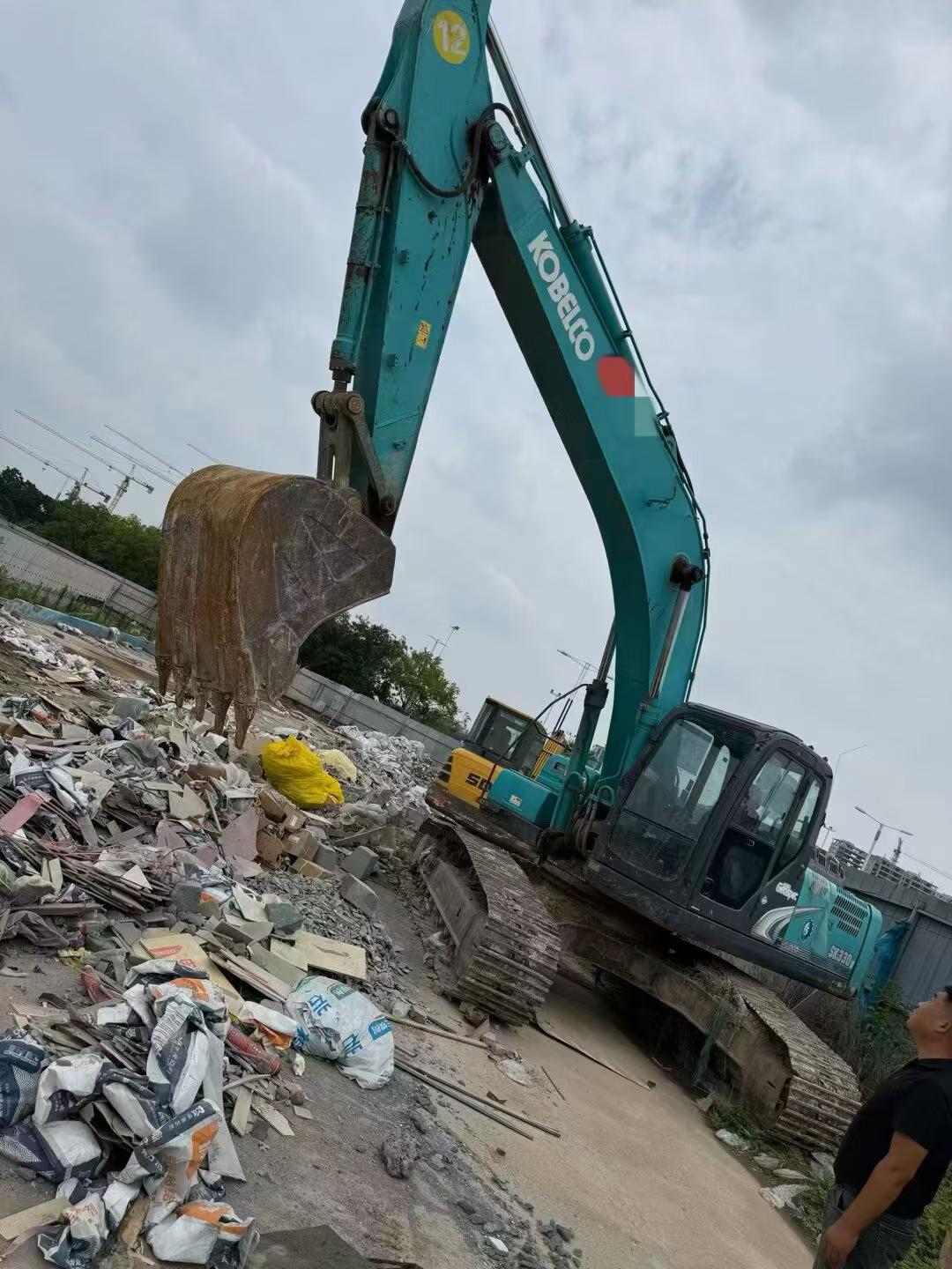 Buy Kobelco SK260 Used Excavator / 2 Buy Kobelco SK260 Used Excavator / 2
