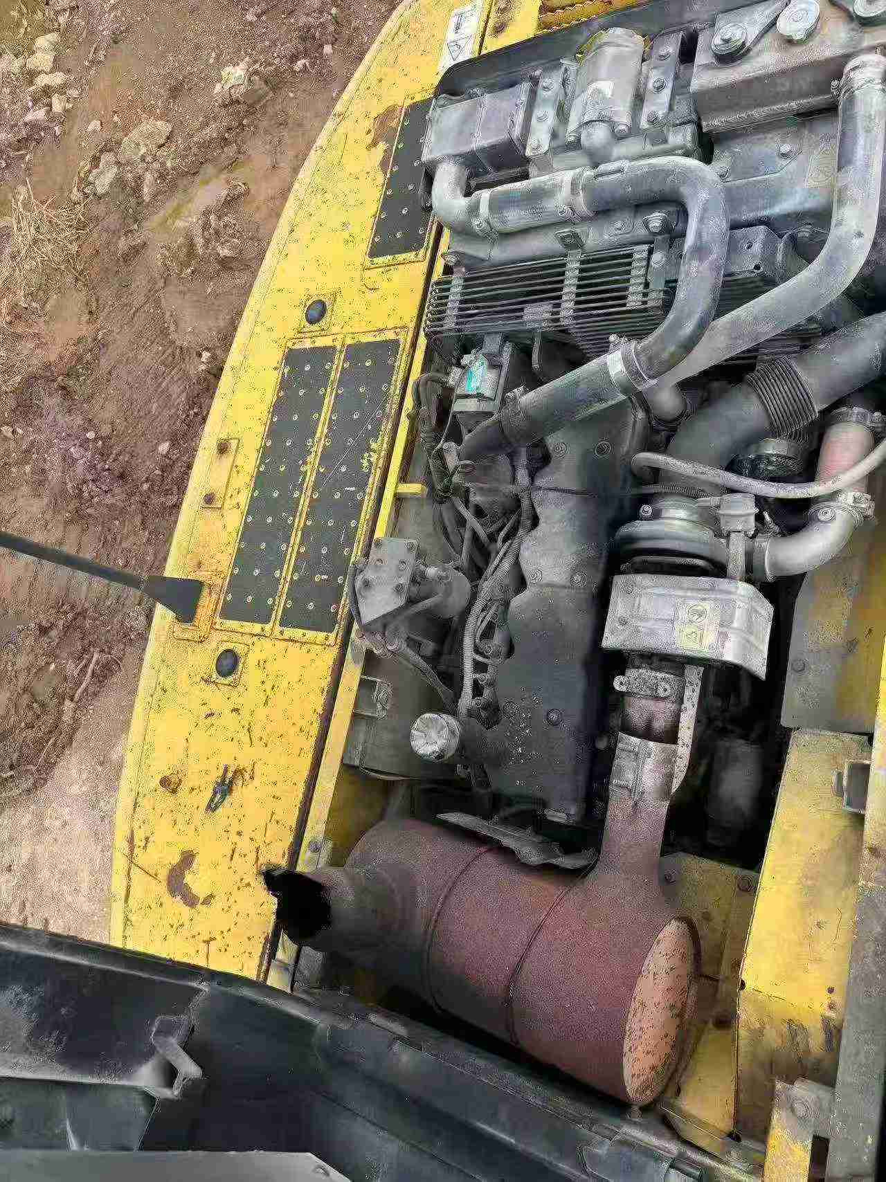 Buy Komatsu PC220-8 Used Excavator / 9 Buy Komatsu PC220-8 Used Excavator / 9