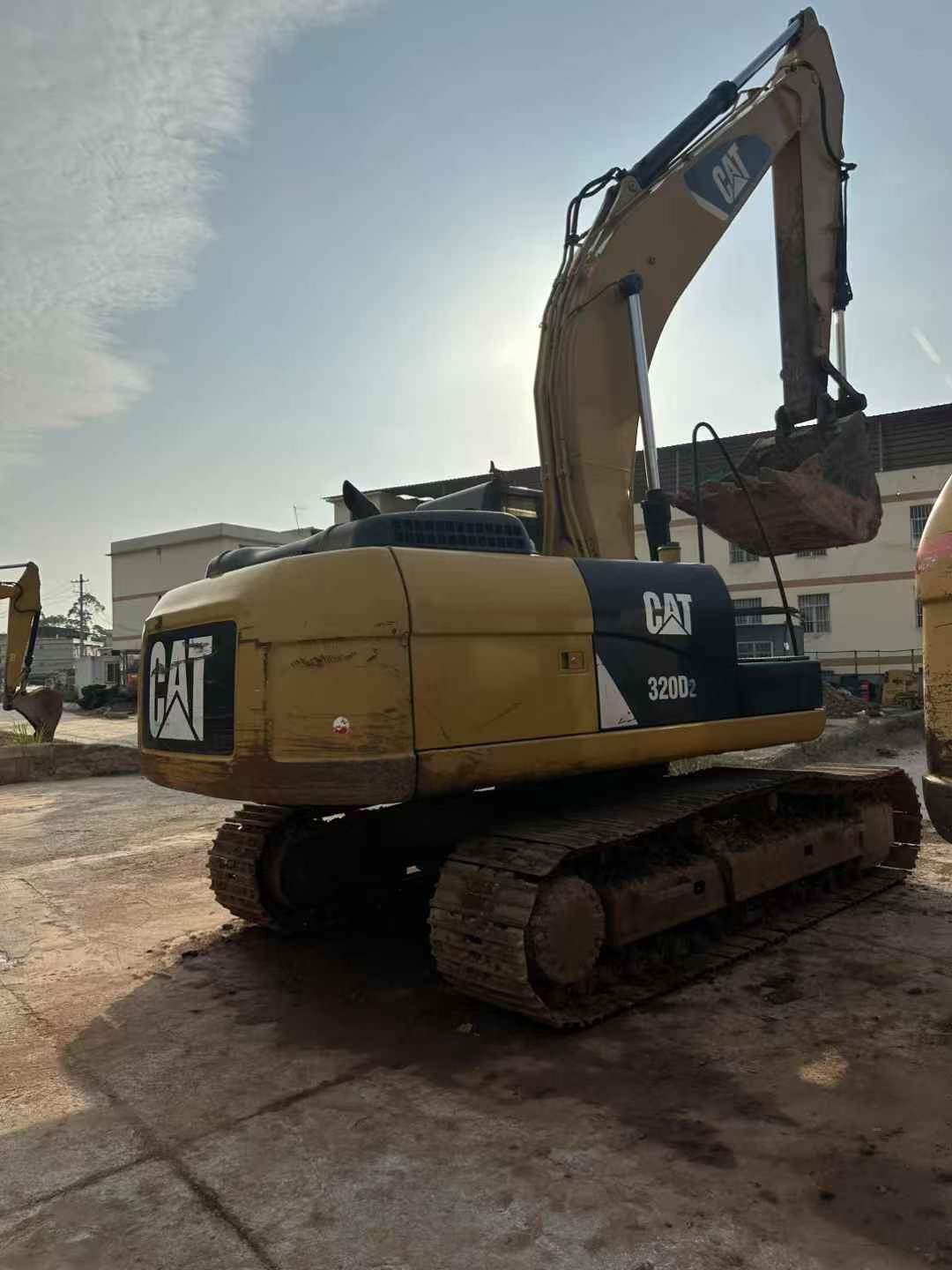Buy Caterpillar 320D Used Excavator / 2 Buy Caterpillar 320D Used Excavator / 2