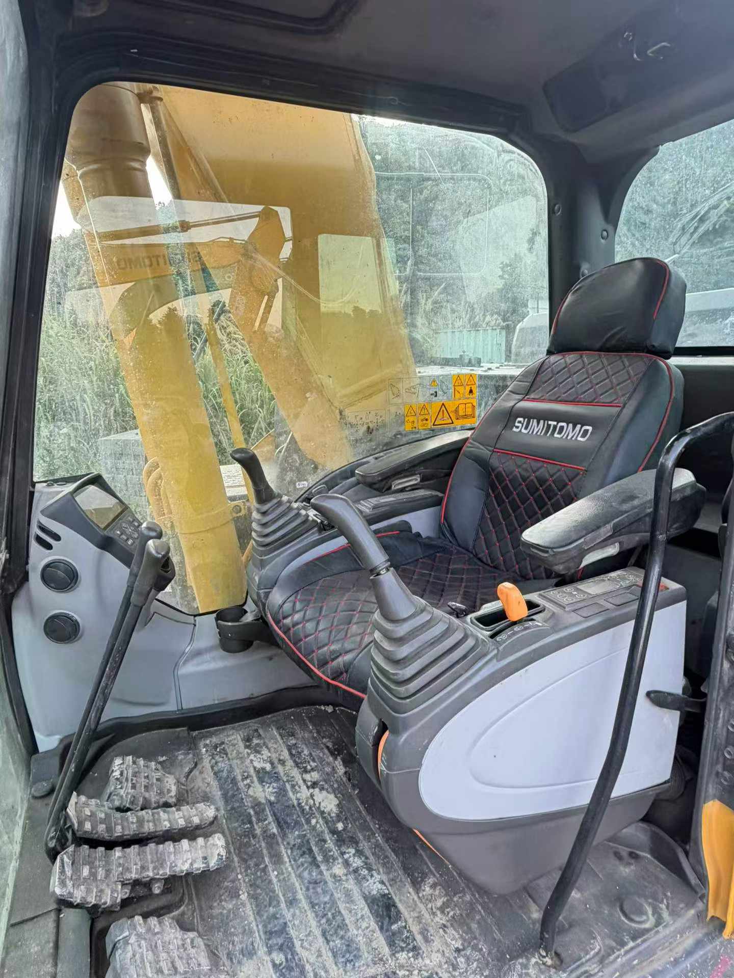 Buy Sumitomo S260 Used Excavator / 8 Buy Sumitomo S260 Used Excavator / 8