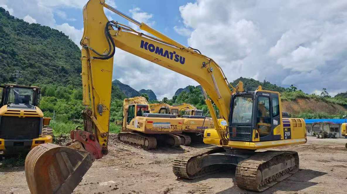 Compre Excavadora Komatsu PC210 Usada / 5