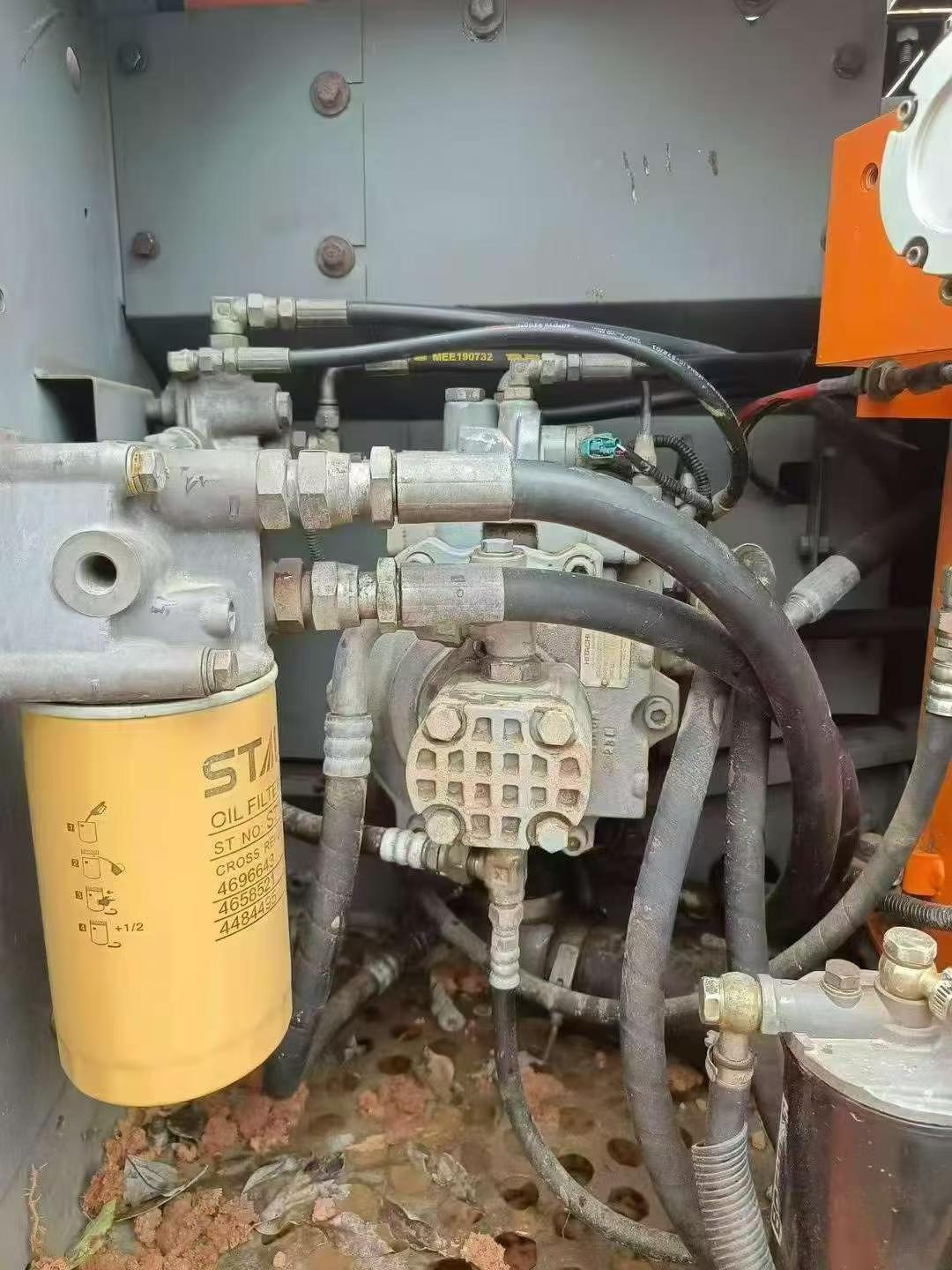 Купить Подержанный Экскаватор Hitachi EX120-6 / 5 Купить Подержанный Экскаватор Hitachi EX120-6 / 5