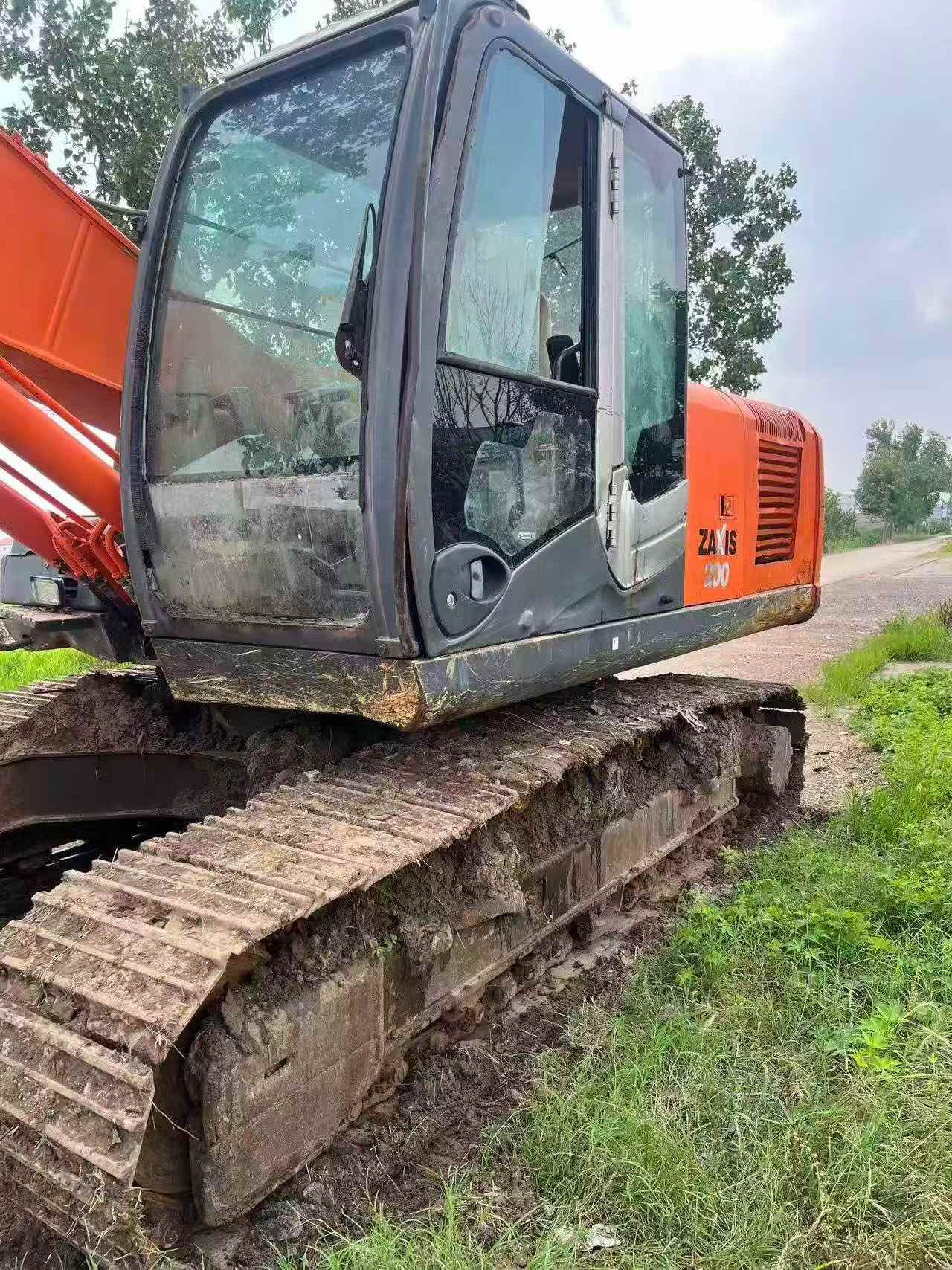 Buy Hitachi EX200-3 Used Excavator / 1
