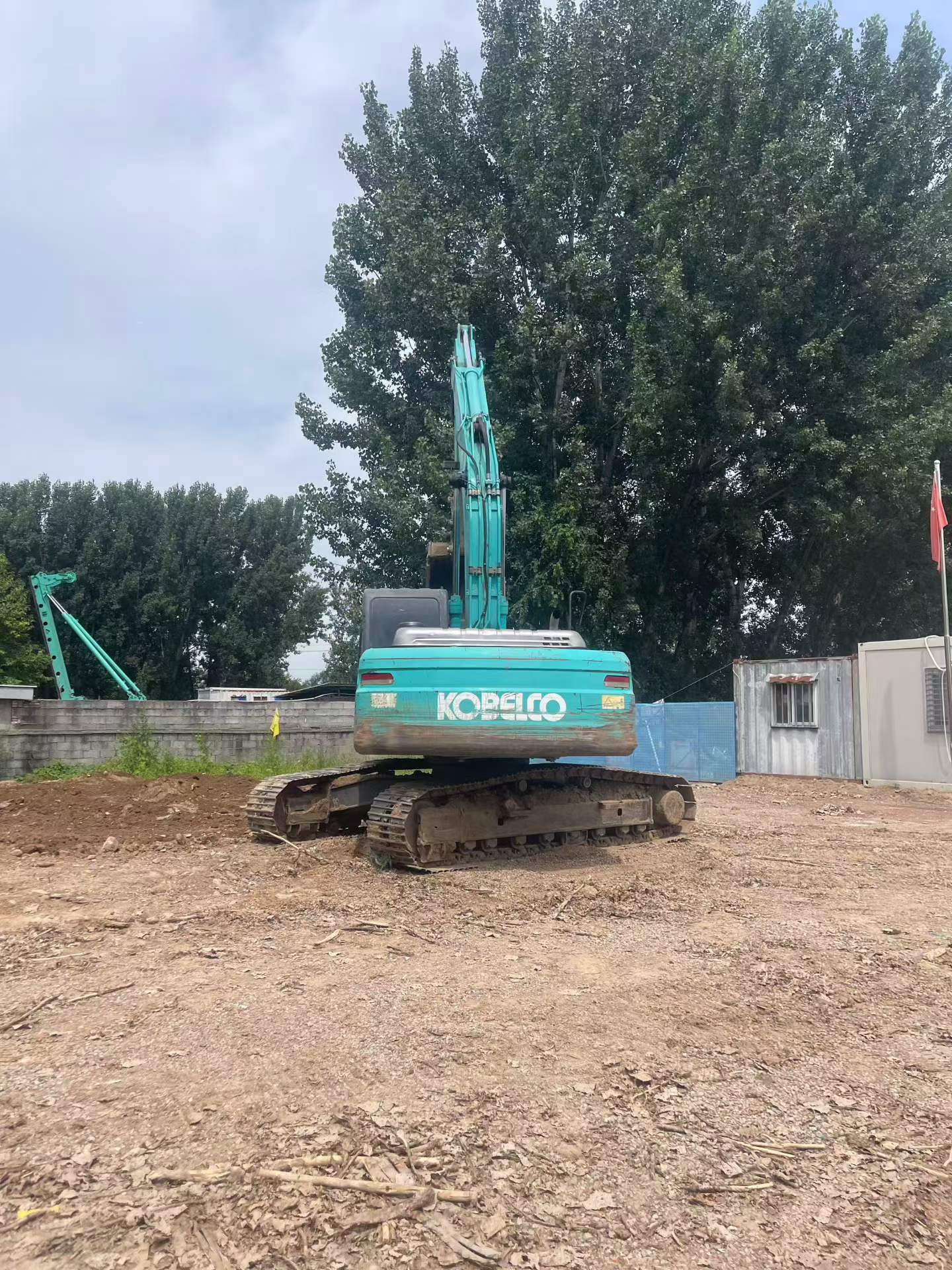 Buy Kobelco SK210 Used Excavator / 3