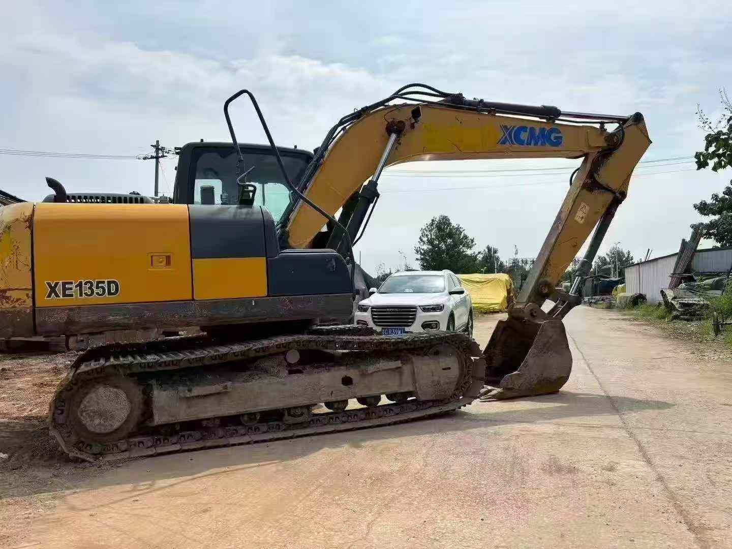 Buy XCMG XE135D Used Excavator / 2 Buy XCMG XE135D Used Excavator / 2