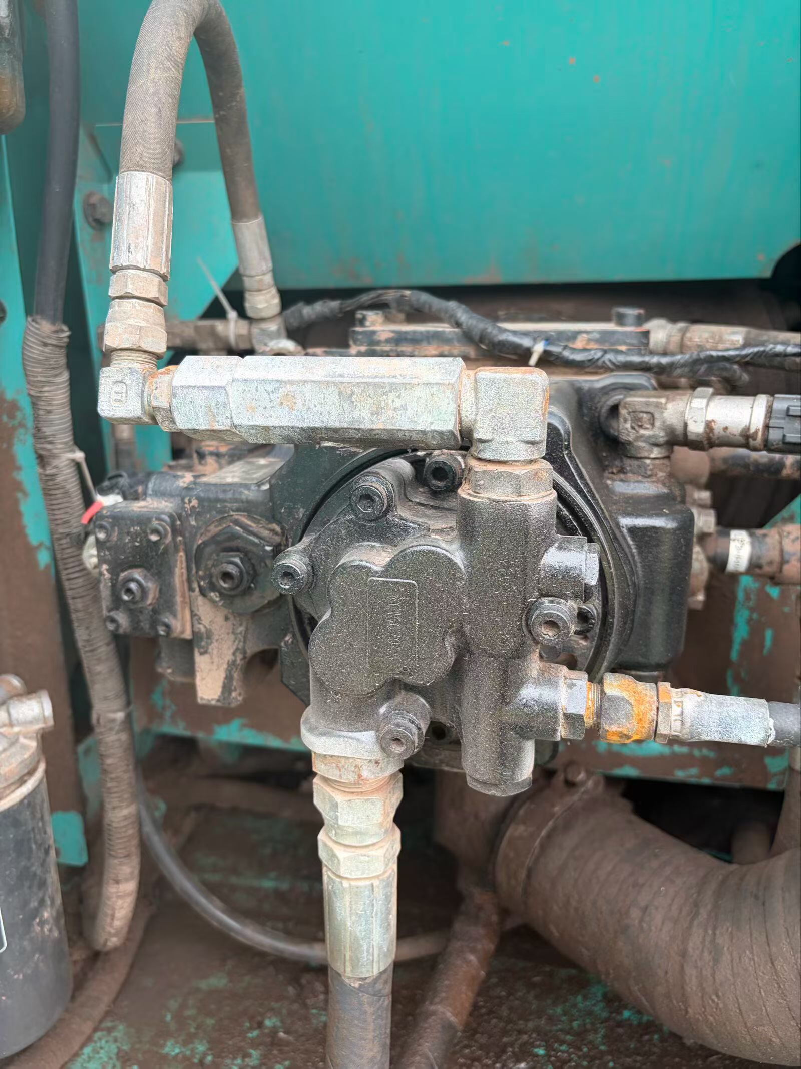Buy Kobelco SK140 Used Excavator / 4 Buy Kobelco SK140 Used Excavator / 4