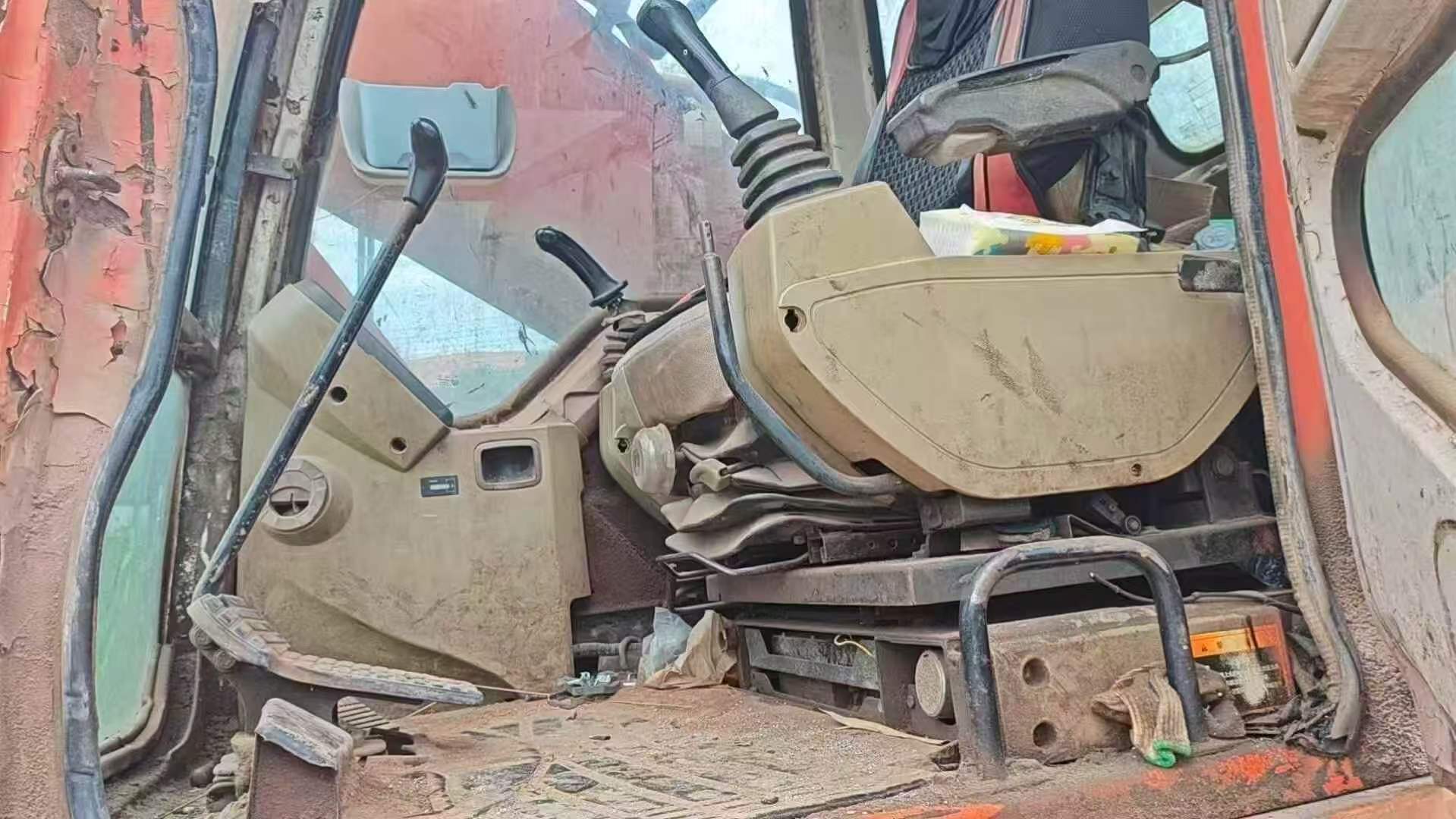 Buy Doosan DH225-9 Used Excavator / 4 Buy Doosan DH225-9 Used Excavator / 4