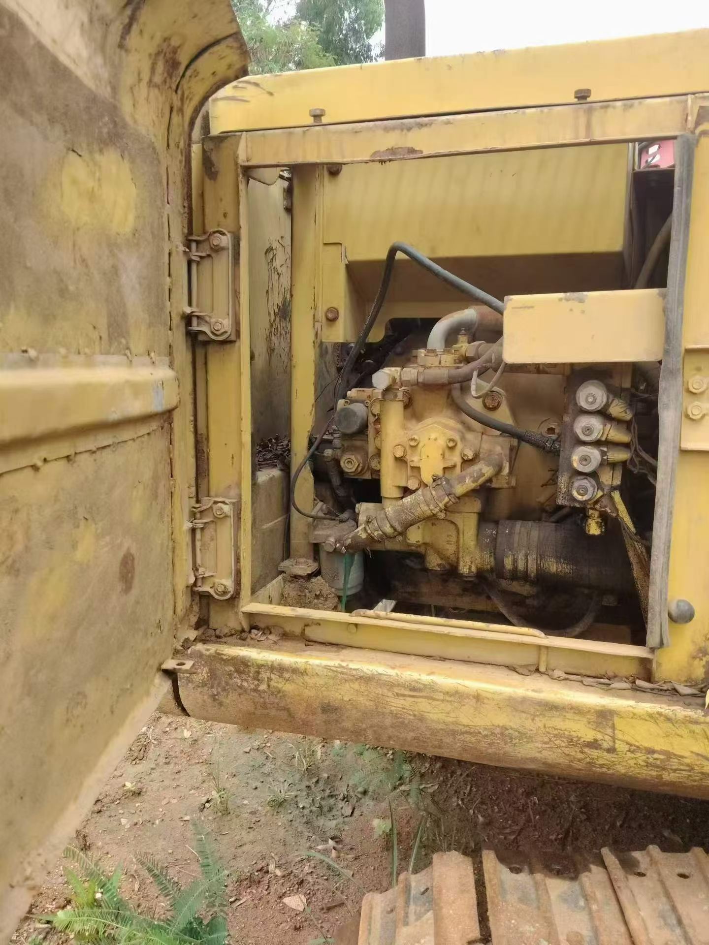 Buy Komatsu PC100-6 Used Excavator / 7 Buy Komatsu PC100-6 Used Excavator / 7