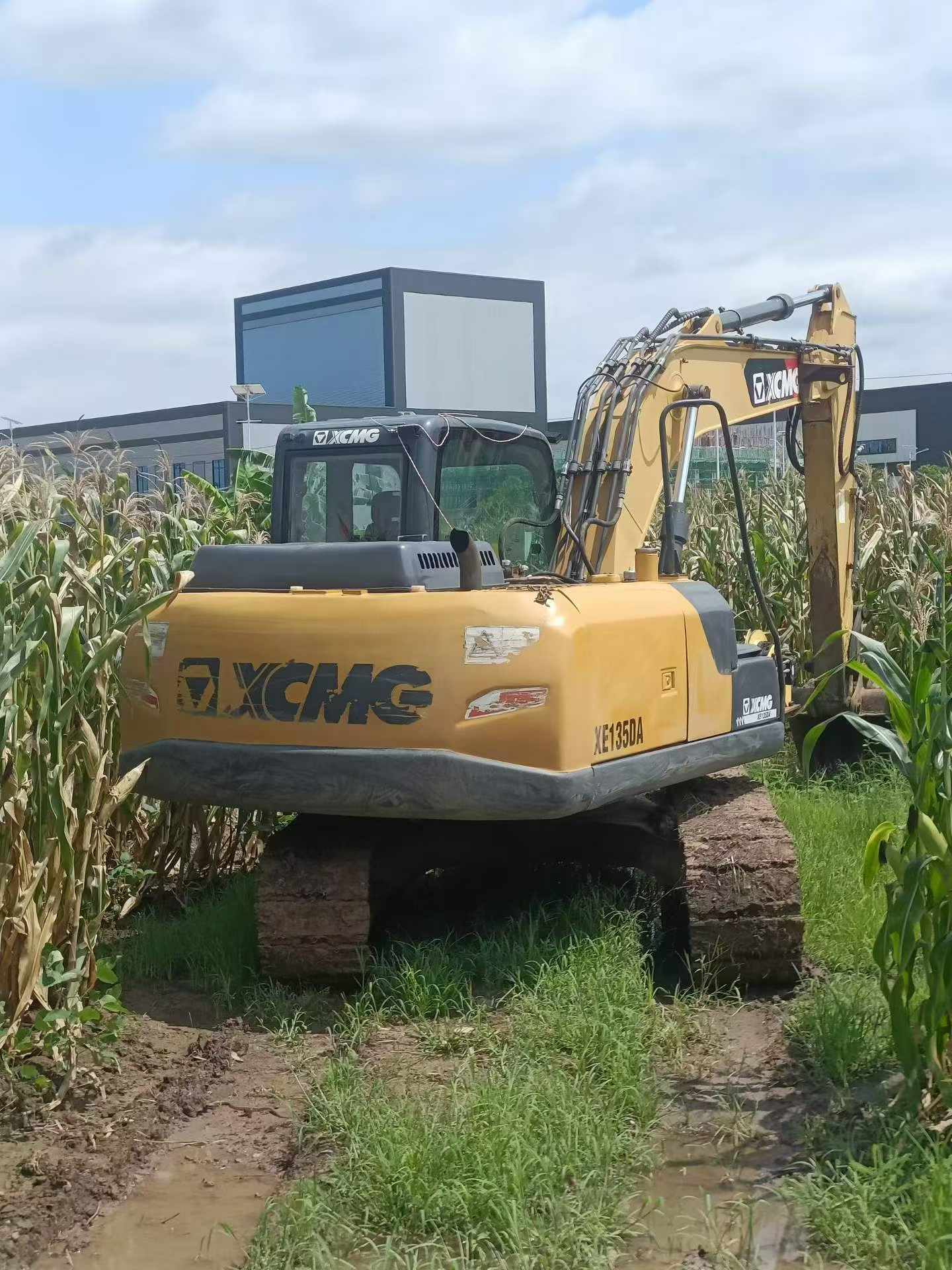 Buy XCMG Used Excavator / 2
