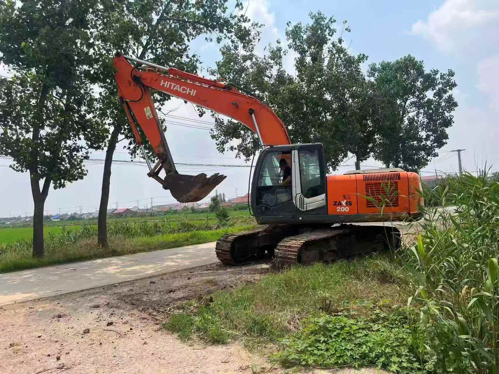 Buy Hitachi EX200-3 Used Excavator / 3 Buy Hitachi EX200-3 Used Excavator / 3