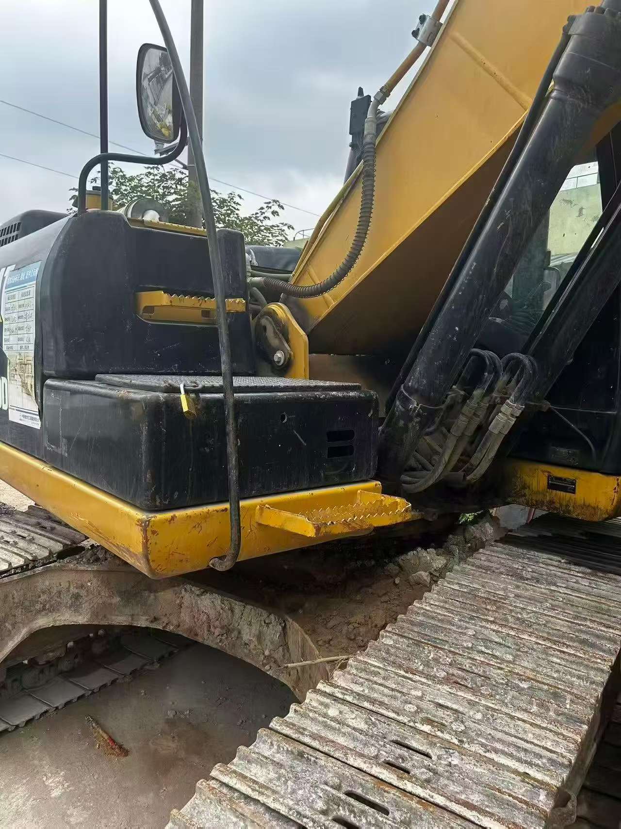 Buy Caterpillar 320D Used Excavator / 8 Buy Caterpillar 320D Used Excavator / 8