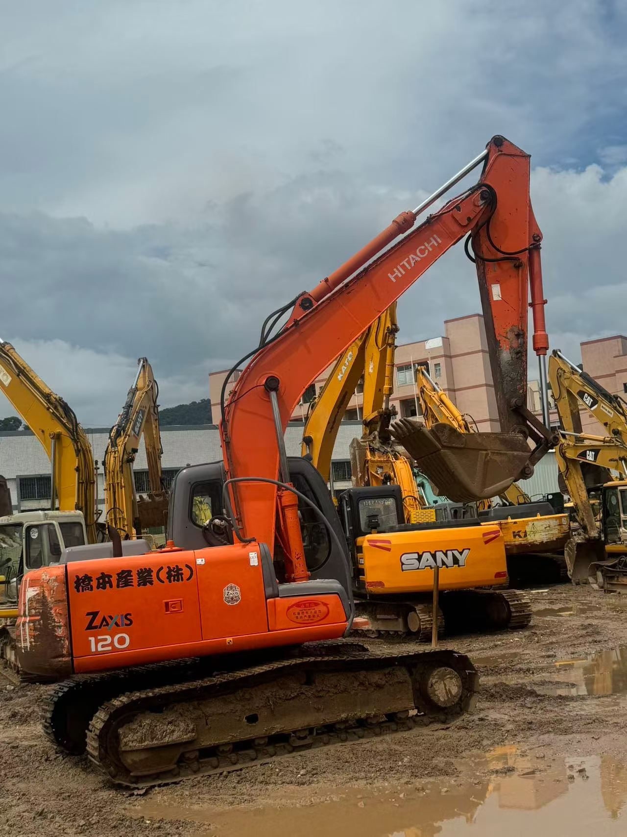Buy Hitachi EX120-6 Used Excavator / 2