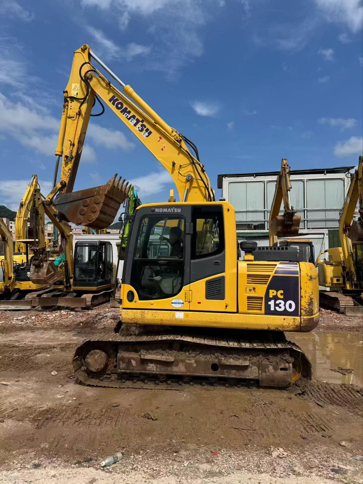 Buy Komatsu PC130-8 Used Excavator / 1