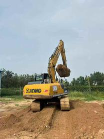 Buy XCMG XE155DK Used Excavator / 2 Buy XCMG XE155DK Used Excavator / 2