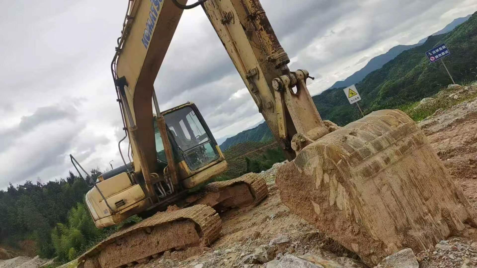 Buy Komatsu PC200-8 Used Excavator / 6 Buy Komatsu PC200-8 Used Excavator / 6