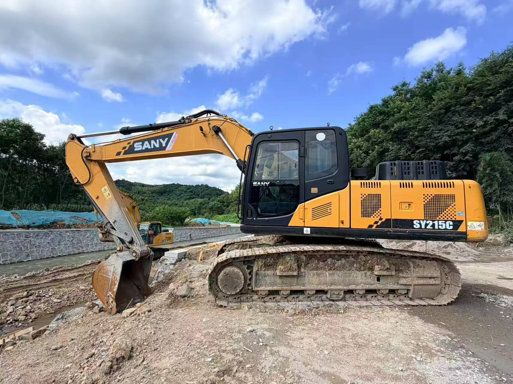 Buy Sany SY200C Used Excavator / 5 Buy Sany SY200C Used Excavator / 5