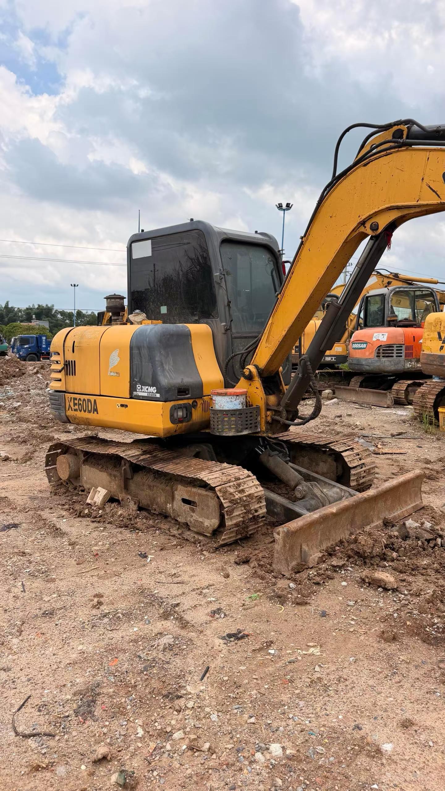 Buy XCMG XE60 Used Excavator / 2 Buy XCMG XE60 Used Excavator / 2